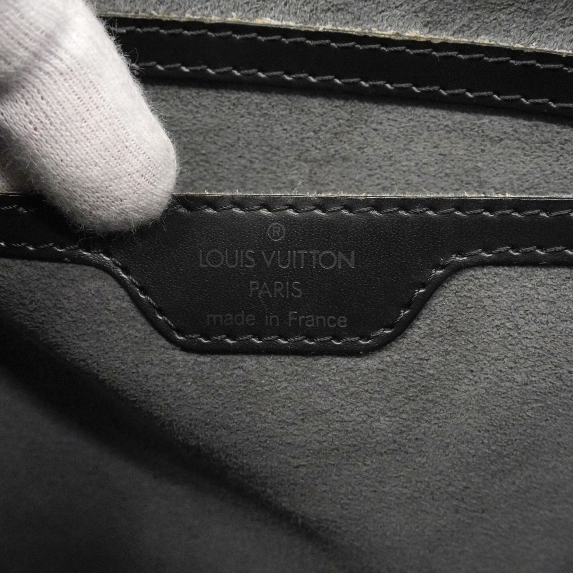 Louis Vuitton Noir Handbag (Pre-Owned)