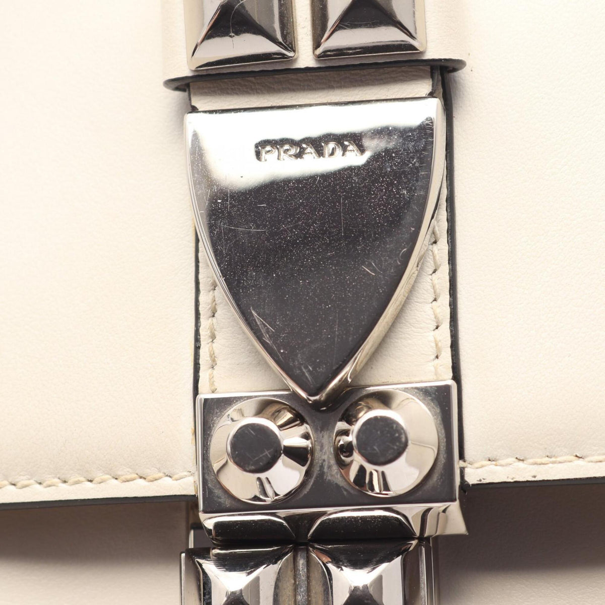 Prada White Leather Handbag (Pre-Owned)