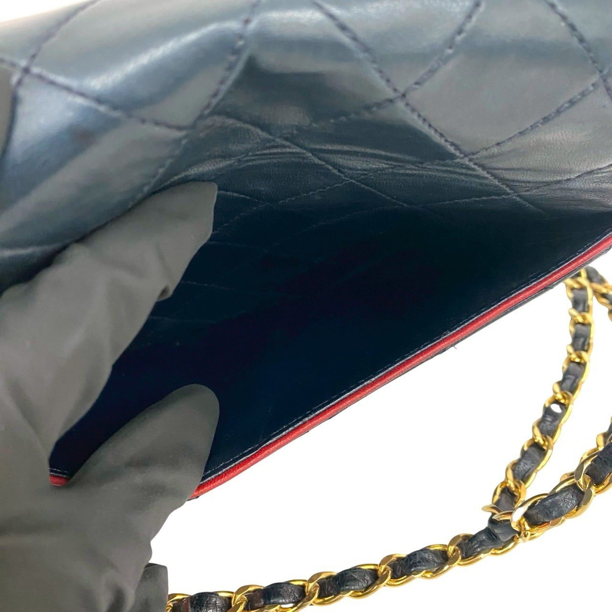 Chanel Navy Red Color Leather Shoulder Bag (Pre-Owned)