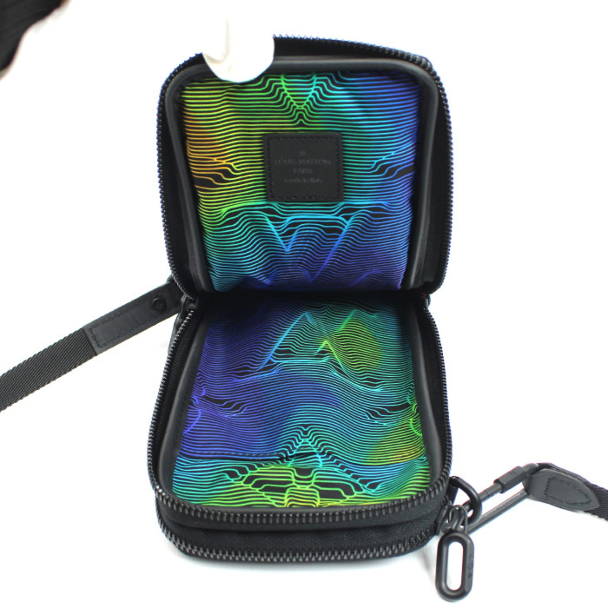Louis Vuitton Black Nylon Leather Shoulder Bag (Pre-Owned)
