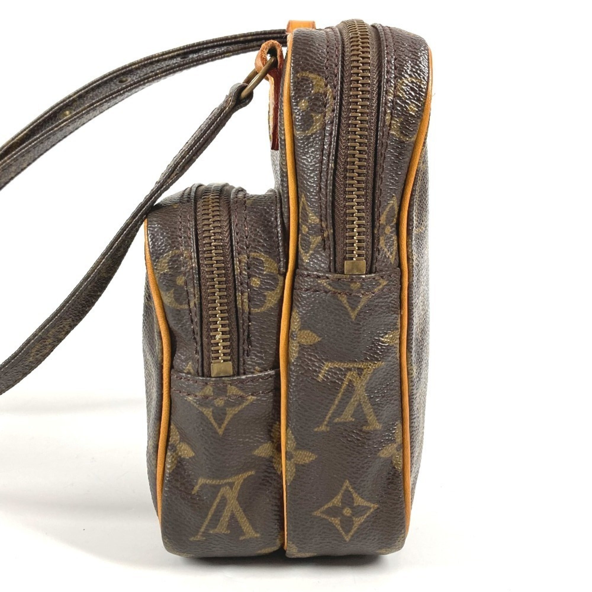 Louis Vuitton Brown Monogram Monogram Pochette Shoulder Bag (Pre-Owned)