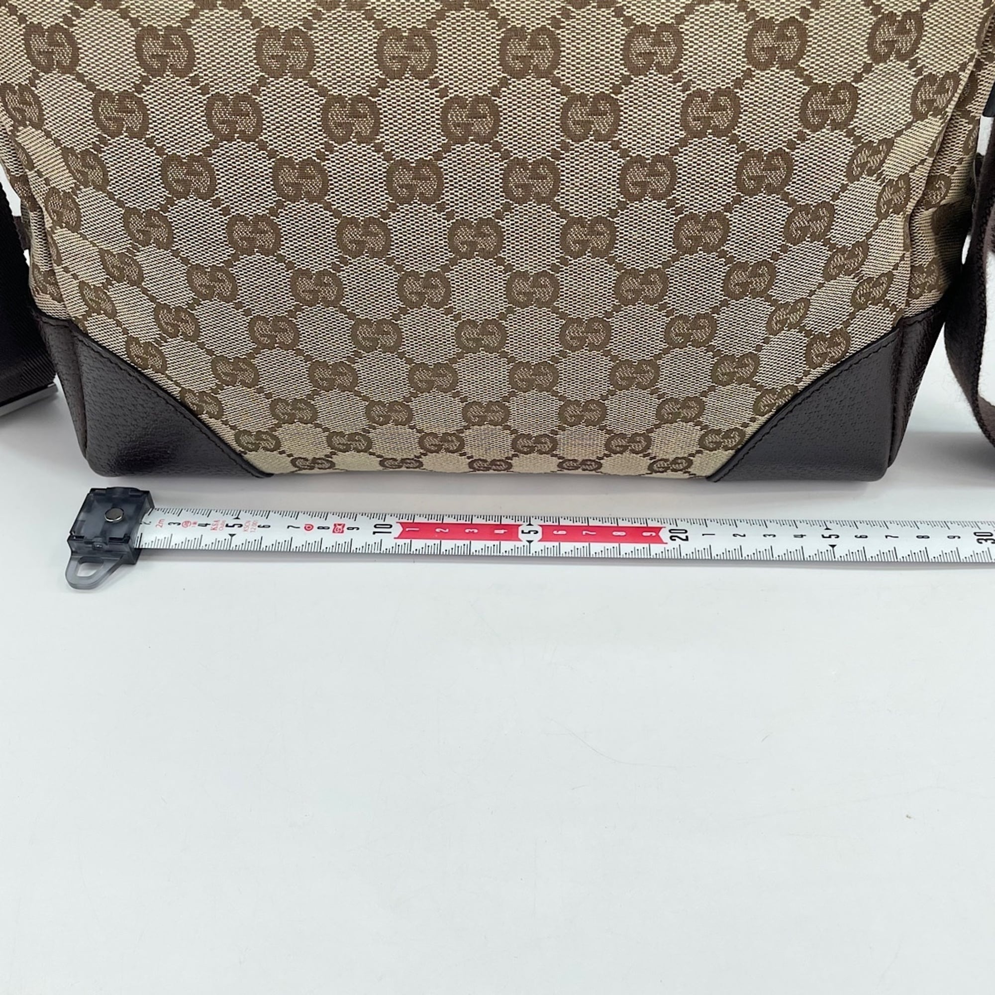 Gucci Beige Shoulder Bag (Pre-Owned)