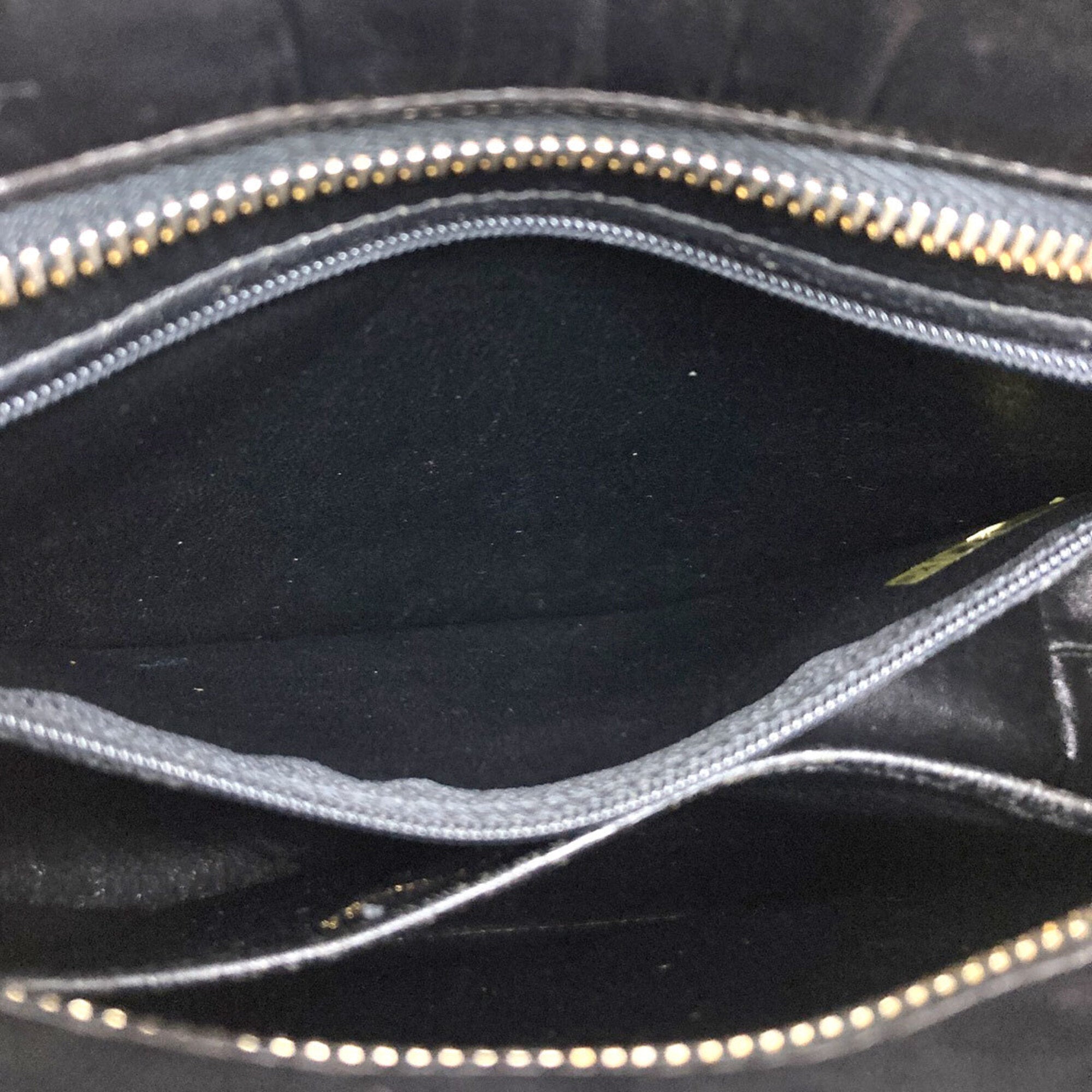 Chanel Black Leather Tote Bag (Pre-Owned)
