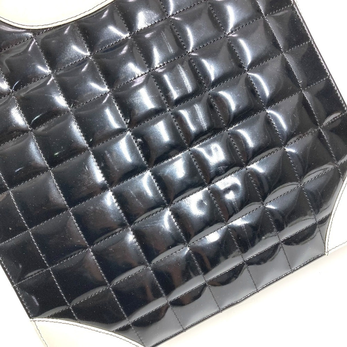 Chanel Chocolate Bar Black White Leather Shoulder Bag Tote Bag (Pre-Owned)