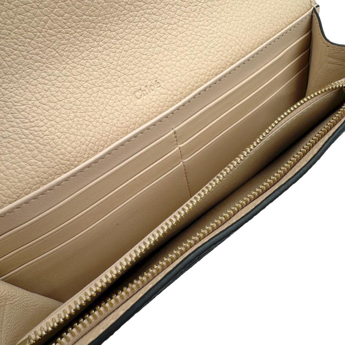 Chloé Beige Leather Long Wallet (Bi-Fold) (Pre-Owned)