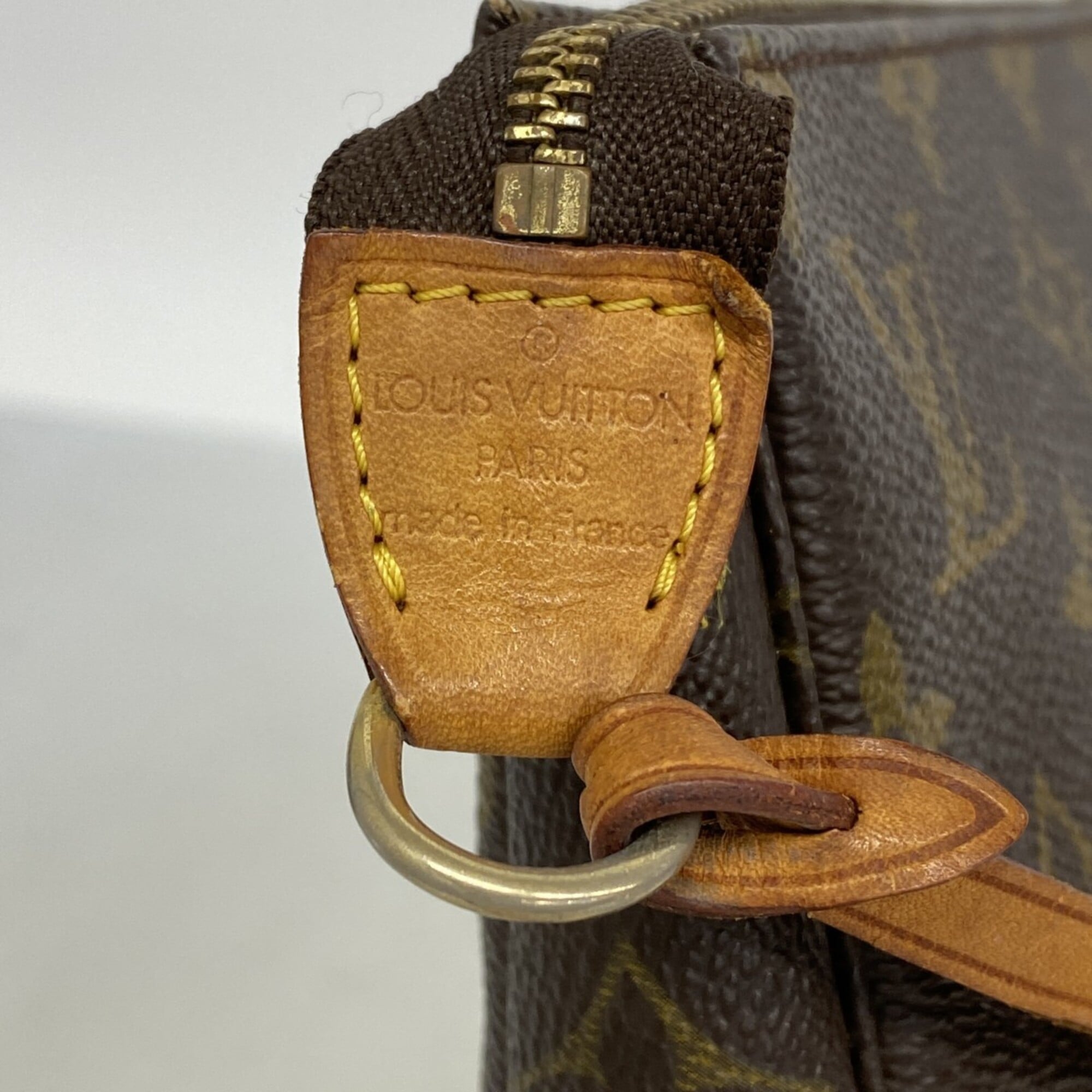 Louis Vuitton Brown Pouch (Pre-Owned)