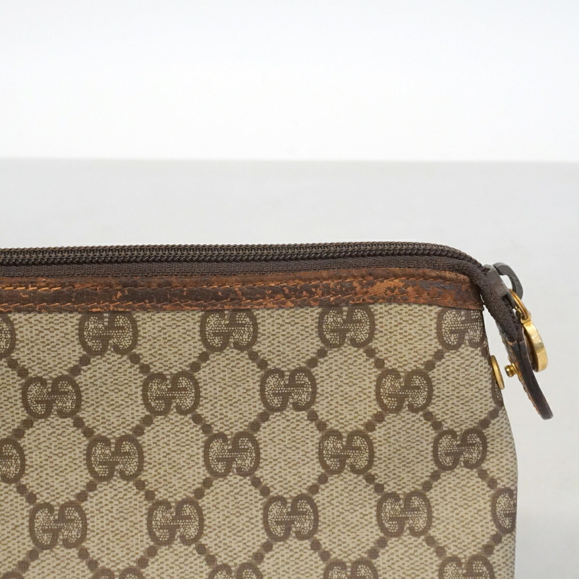 Gucci Brown Pvc Pouch (Pre-Owned)