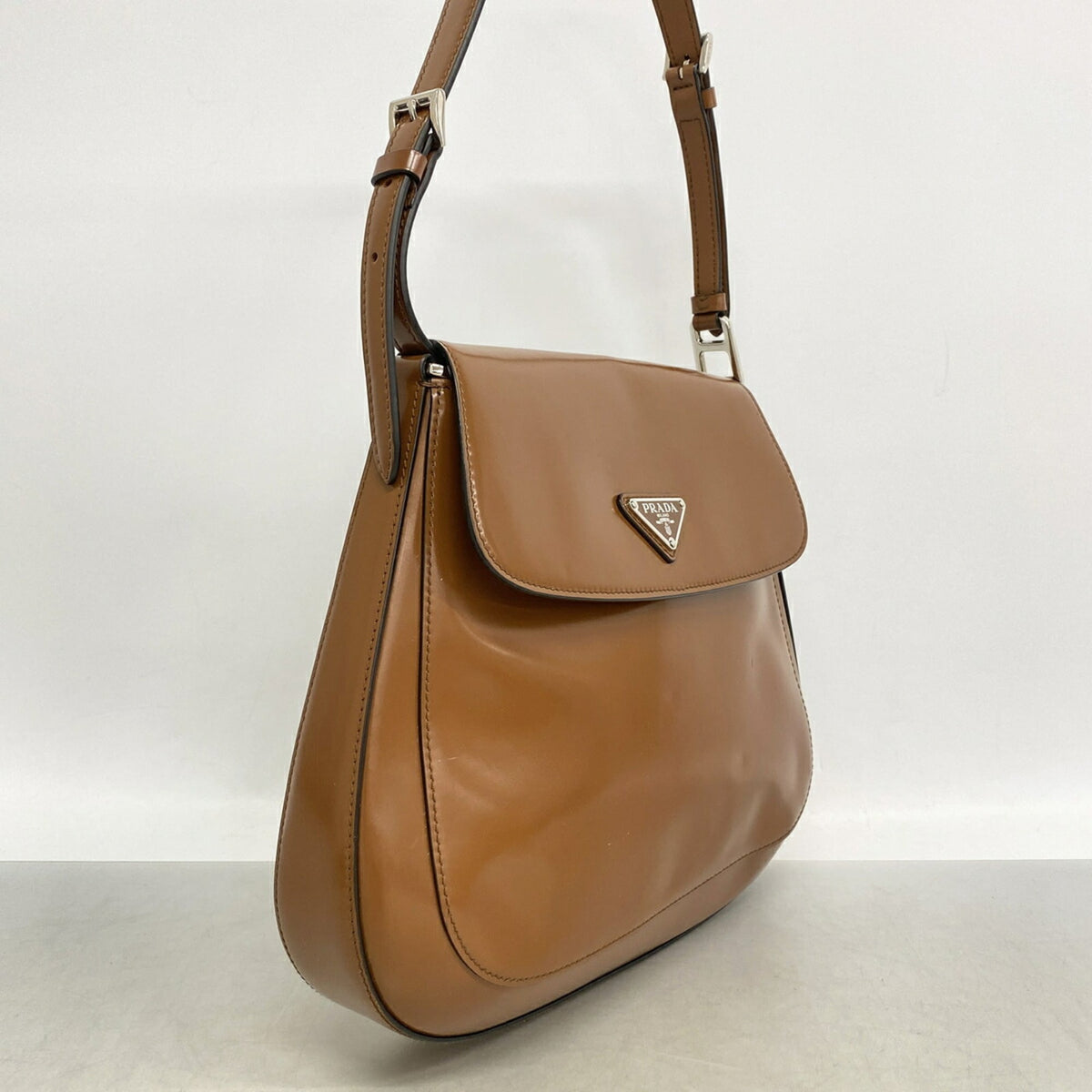 Prada Brown Leather Shoulder Bag (Pre-Owned)