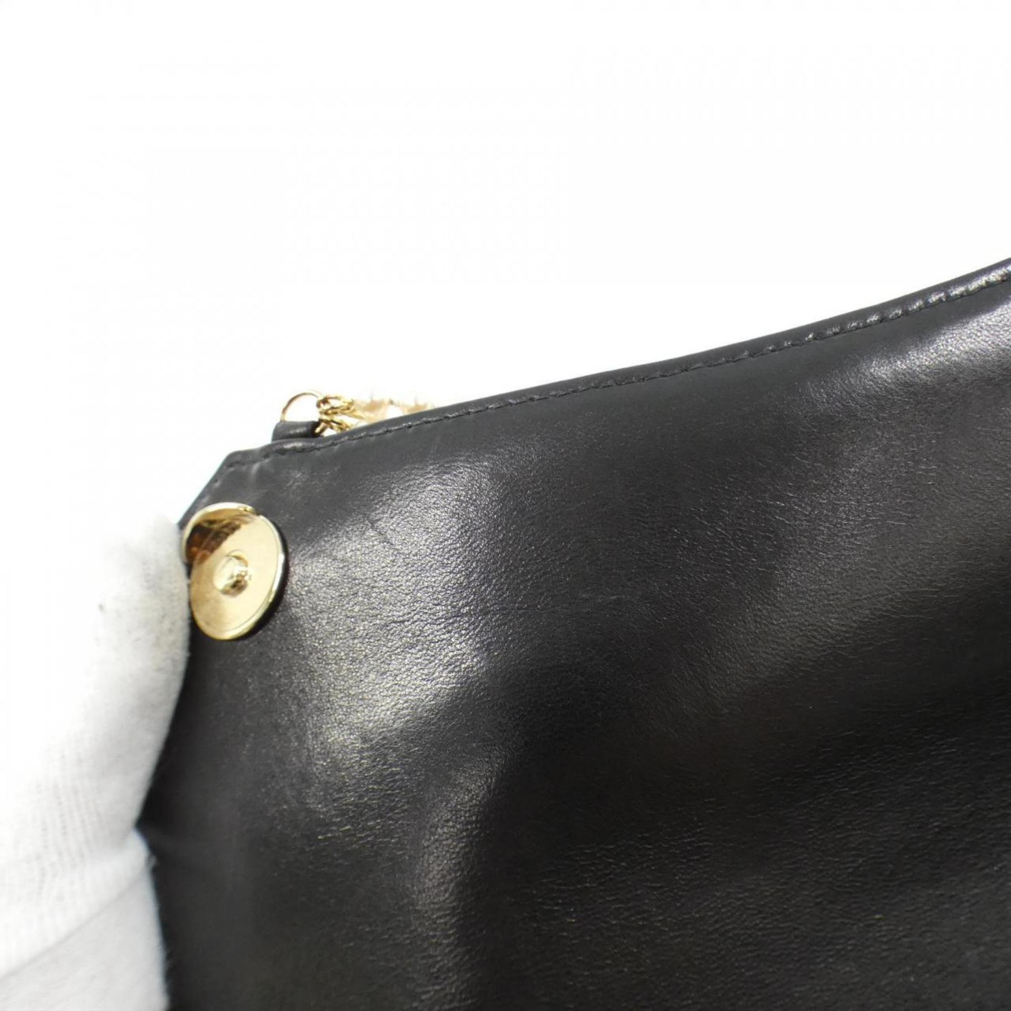 Chanel Black Leather Shoulder Bag (Pre-Owned)