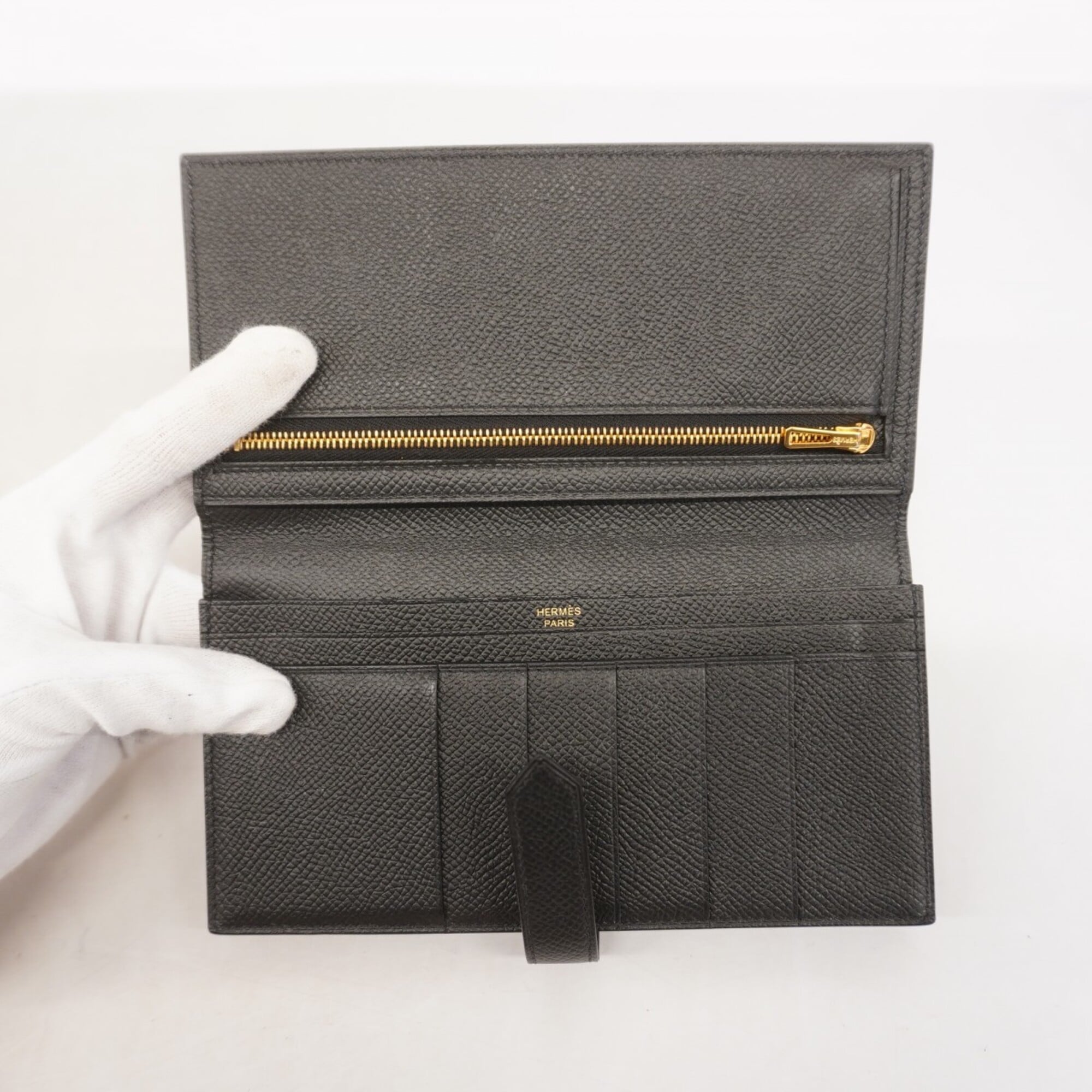 Hermes Black Leather Long Wallet (Bi-Fold) (Pre-Owned)