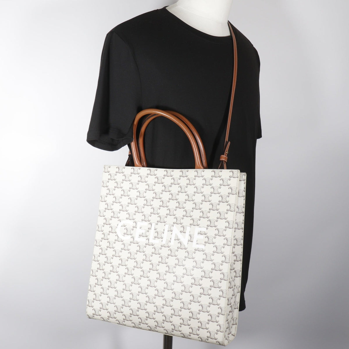 Celine Cabas White Pvc Handbag (Pre-Owned)