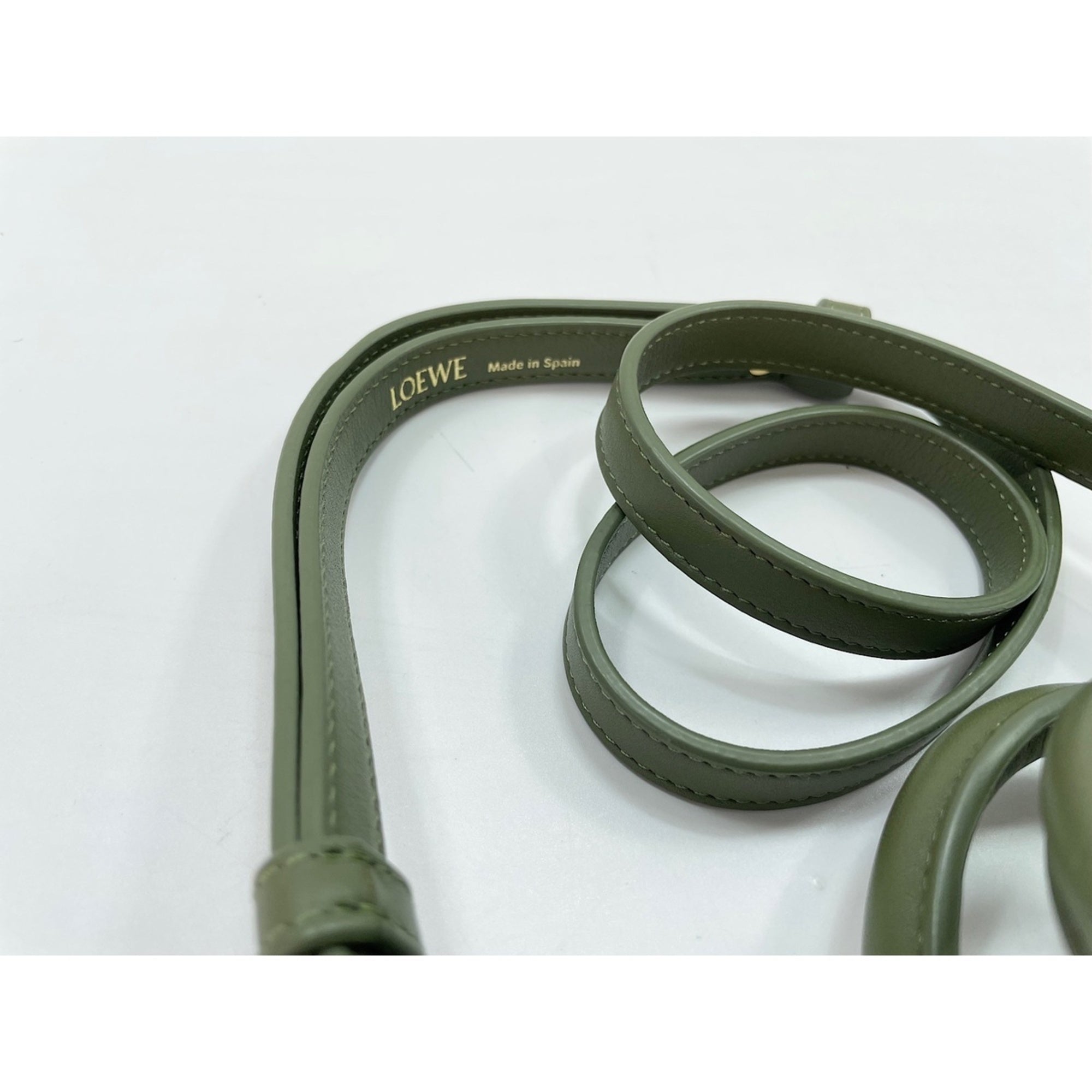 Loewe Amazona Green Shoulder Bag (Pre-Owned)