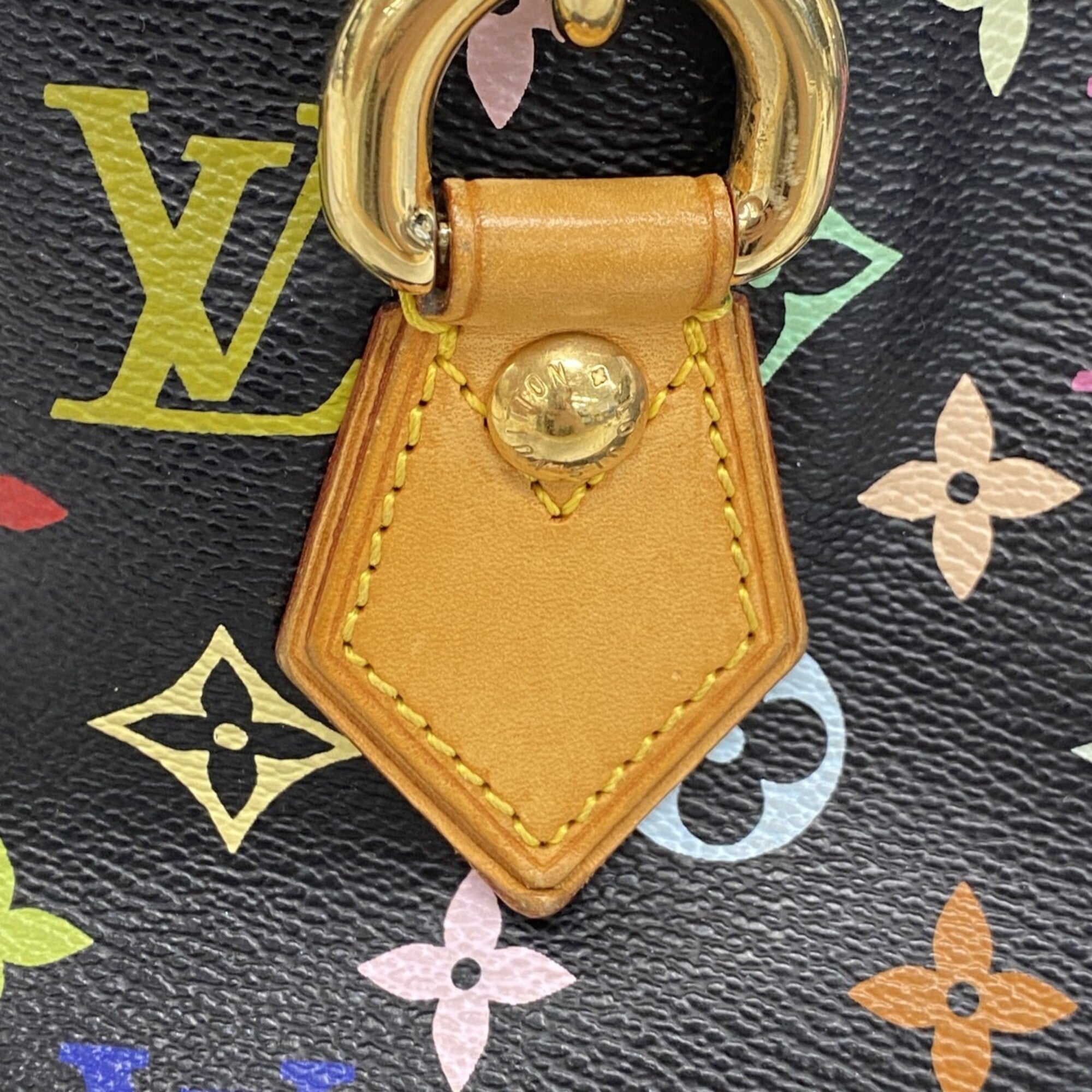 Louis Vuitton Noir Handbag (Pre-Owned)