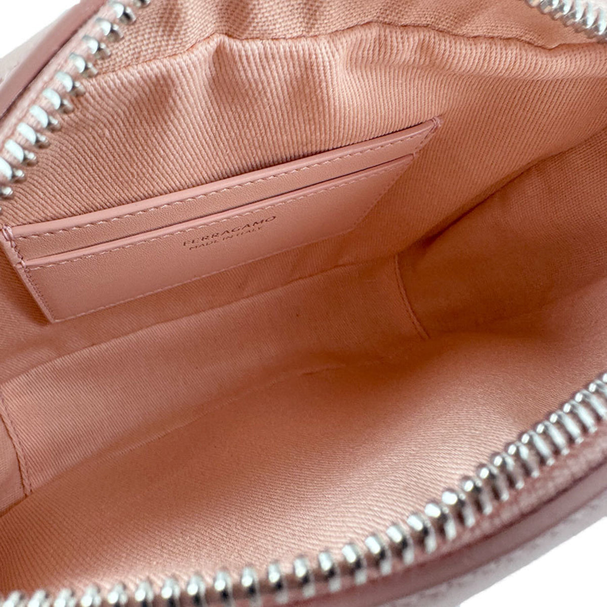 Salvatore Ferragamo Pink Leather Shoulder Bag (Pre-Owned)