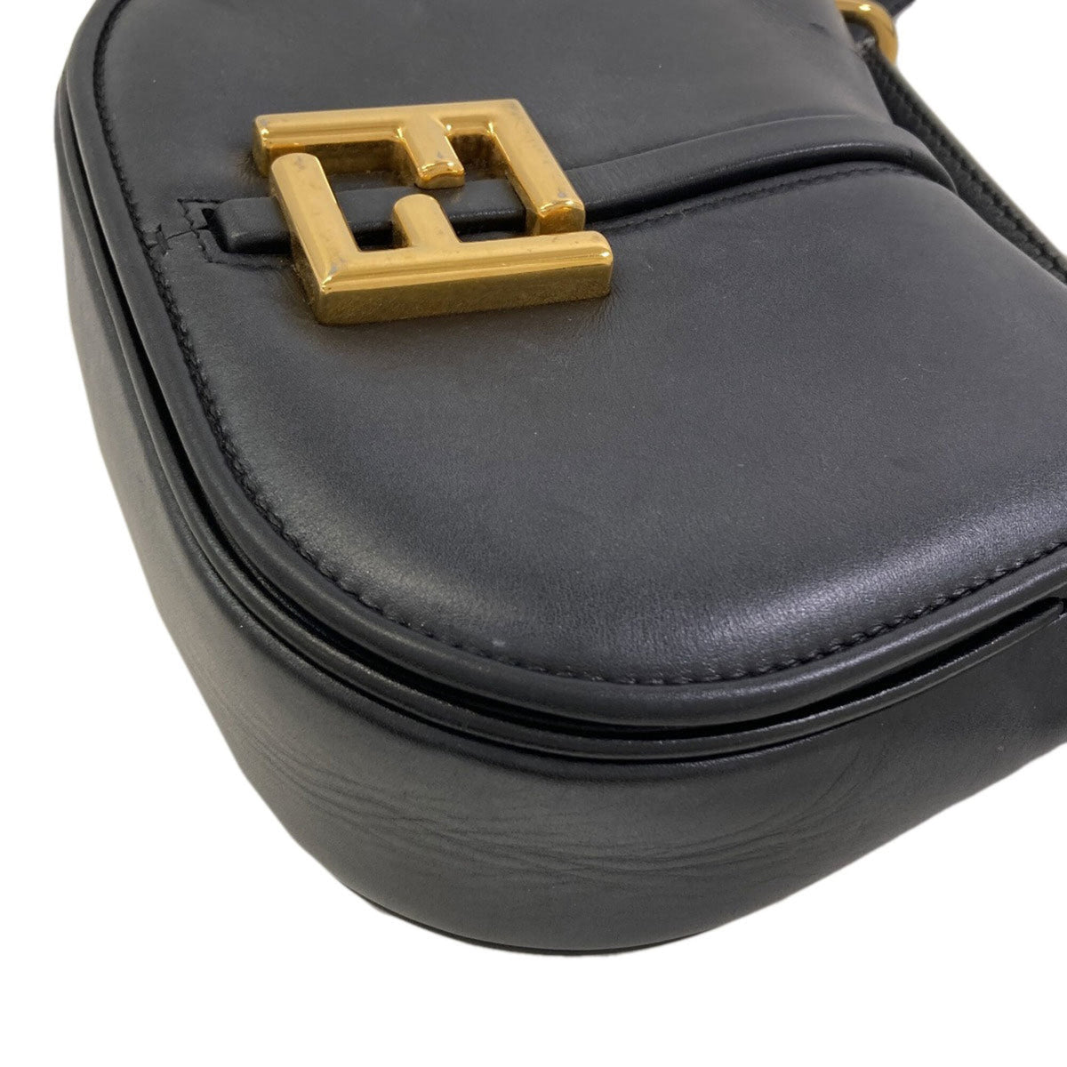 Fendi Black Leather Shoulder Bag (Pre-Owned)
