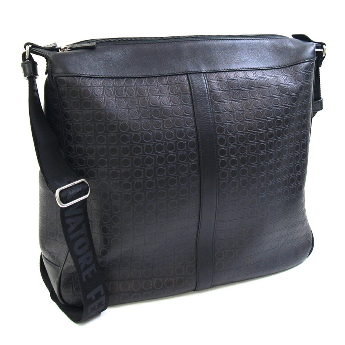 Salvatore Ferragamo Black Leather Shoulder Bag (Pre-Owned)