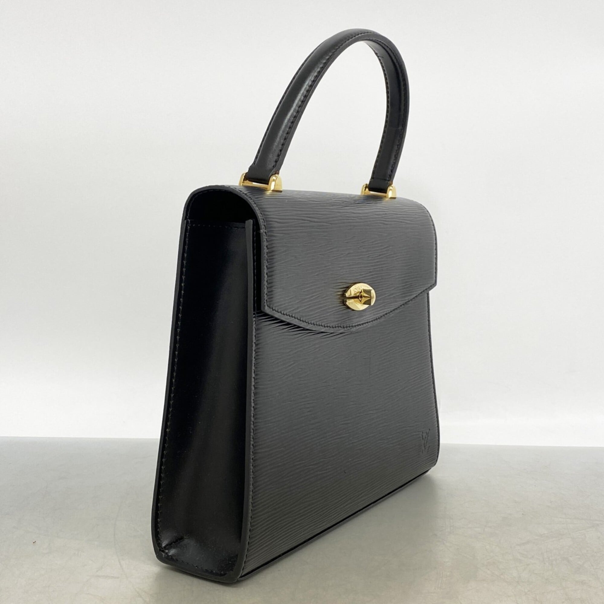 Louis Vuitton Noir Handbag (Pre-Owned)