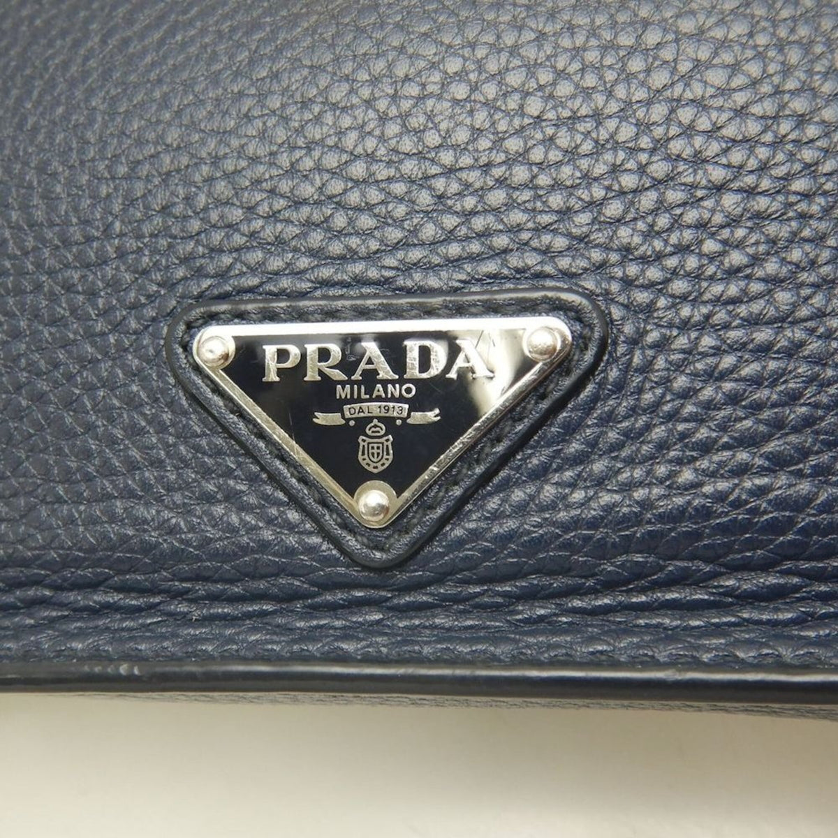 Prada Silver Leather Clutch Bag (Pre-Owned)