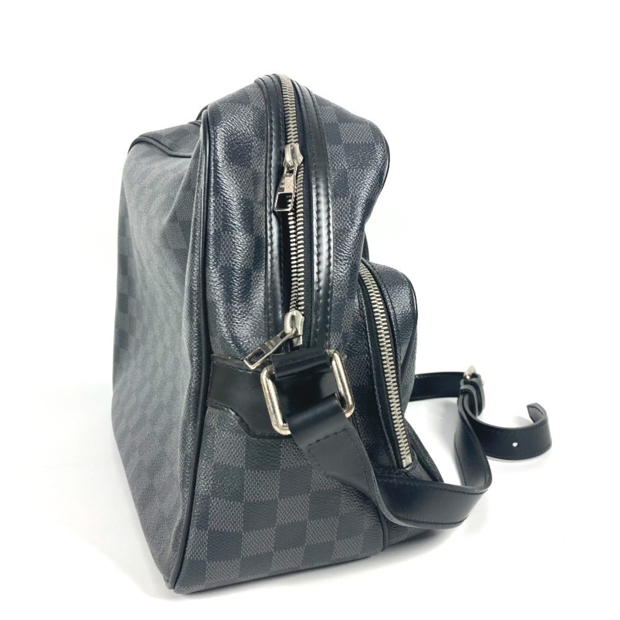 Louis Vuitton Damier Graphite Black Damier Graphite Shoulder Bag (Pre-Owned)