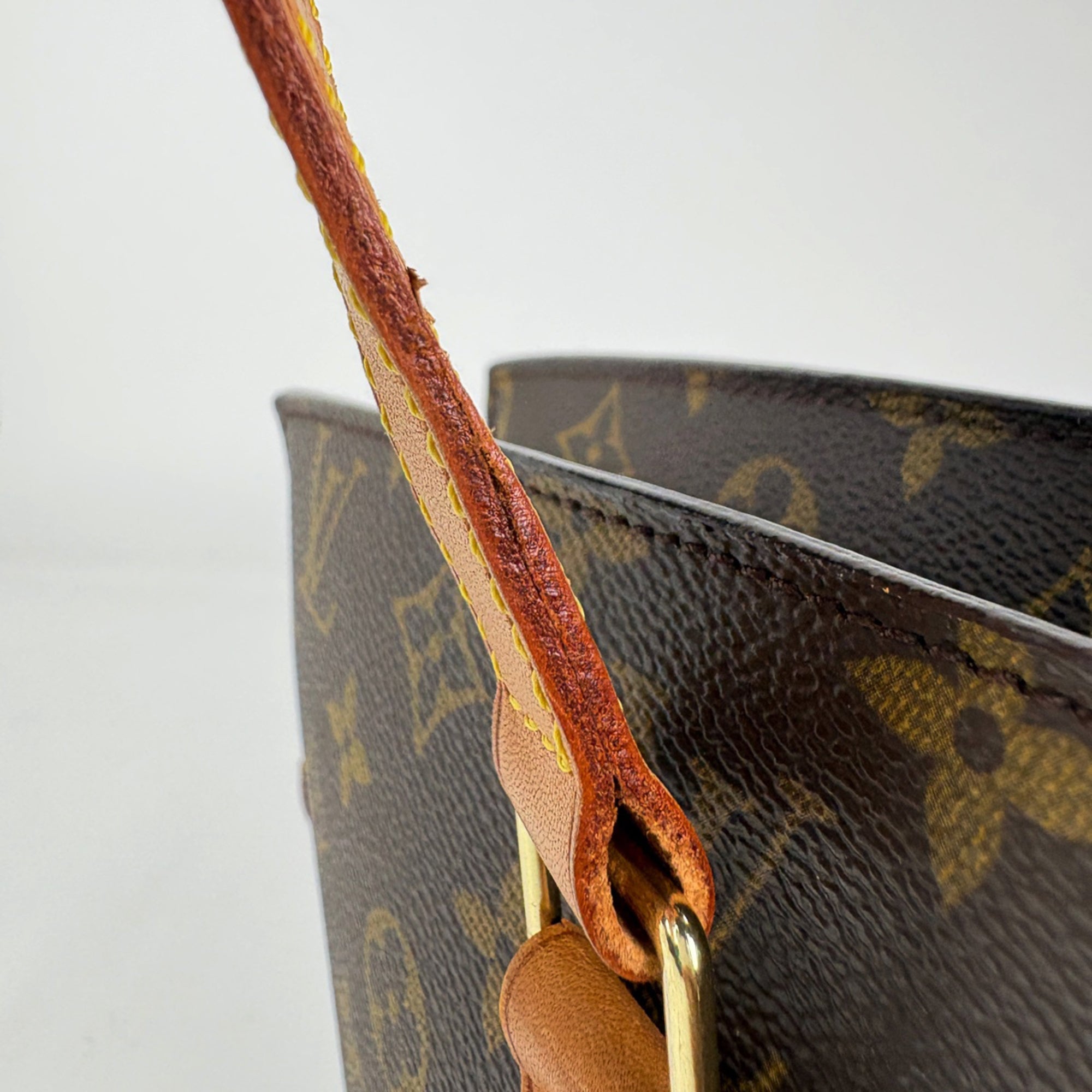 Louis Vuitton Brown Monogram Shoulder Bag Tote Bag (Pre-Owned)