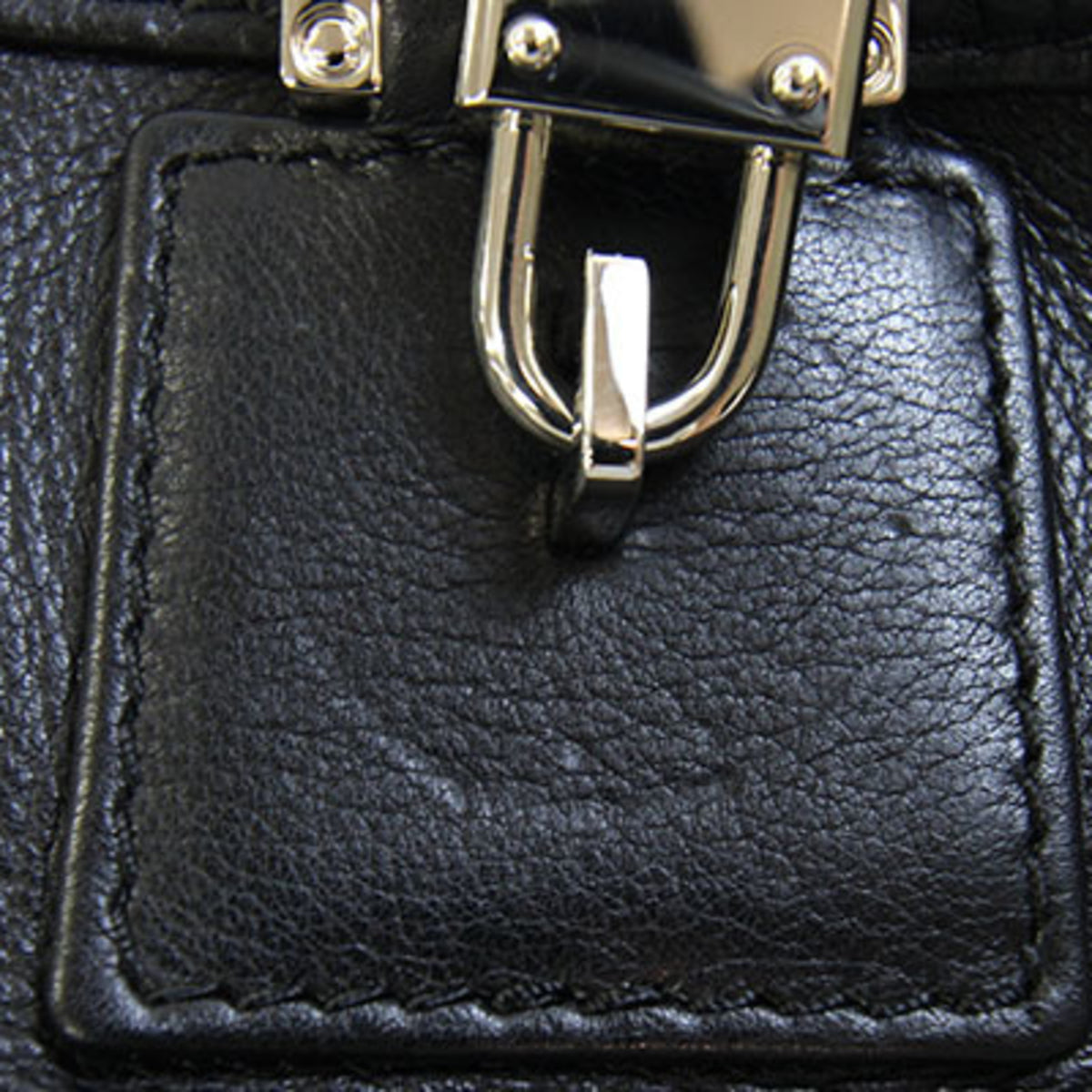 Loewe Black Leather Handbag (Pre-Owned)