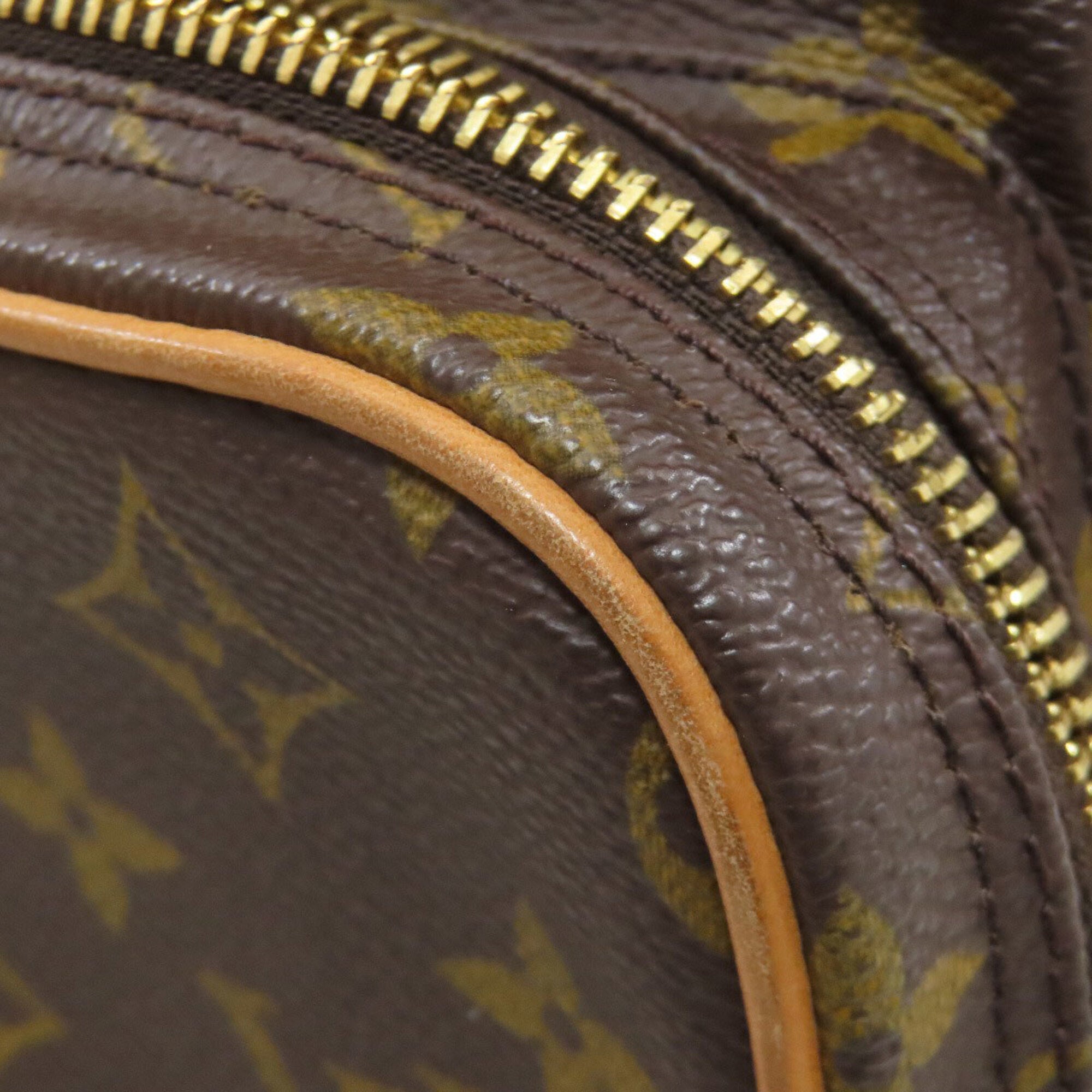 Louis Vuitton Monogram Monogram Canvas Shoulder Bag (Pre-Owned)