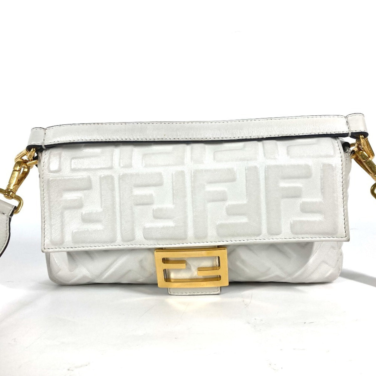 Fendi White Leather Shoulder Bag (Pre-Owned)