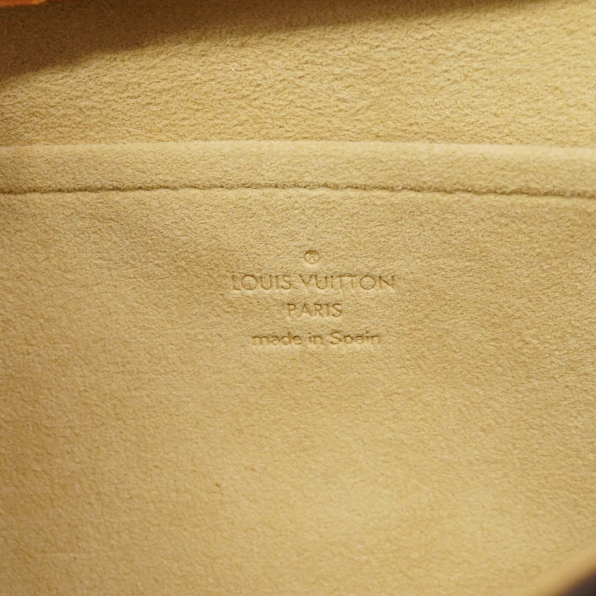 Louis Vuitton Brown Shoulder Bag (Pre-Owned)