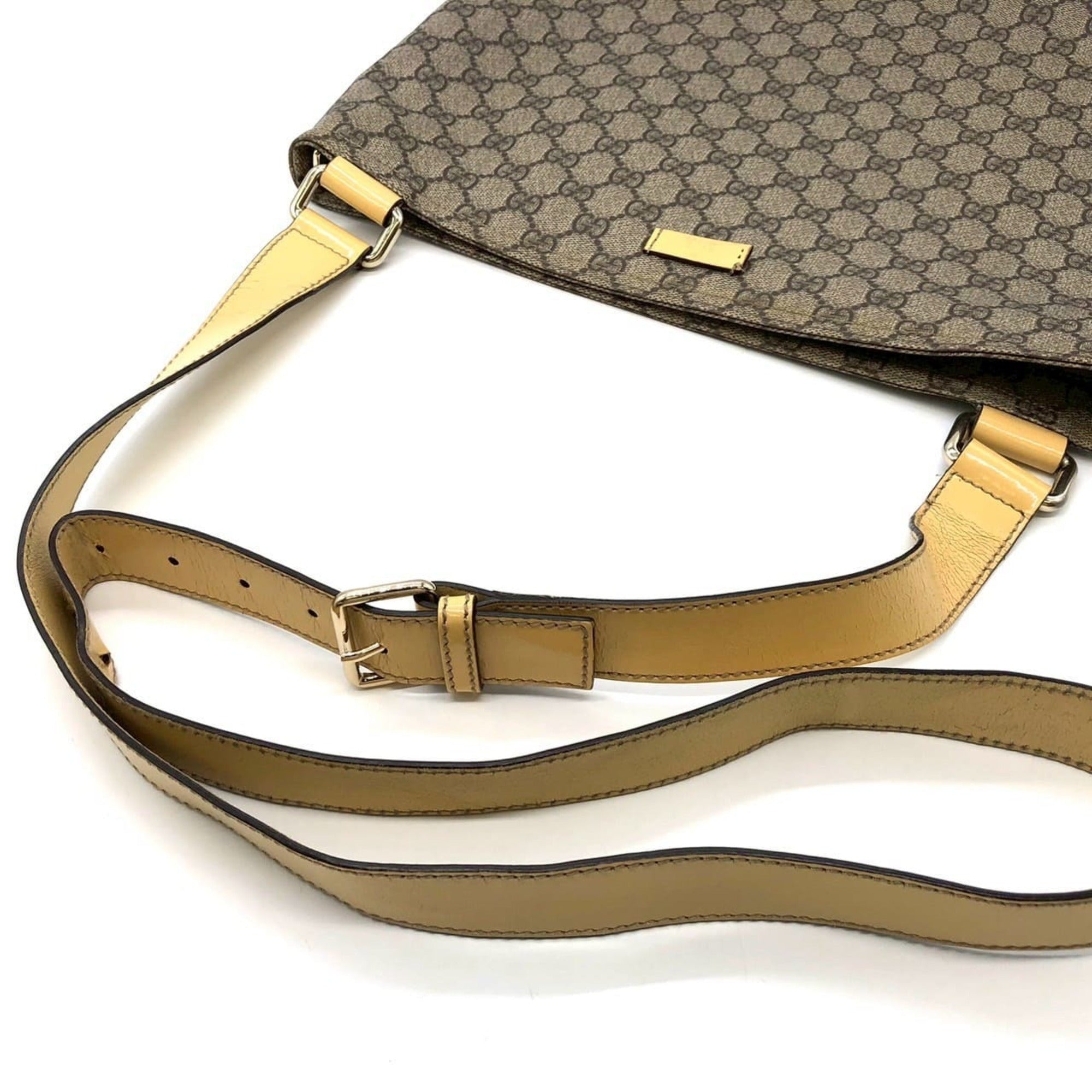 Gucci Yellow Gg Supreme Shoulder Bag (Pre-Owned)