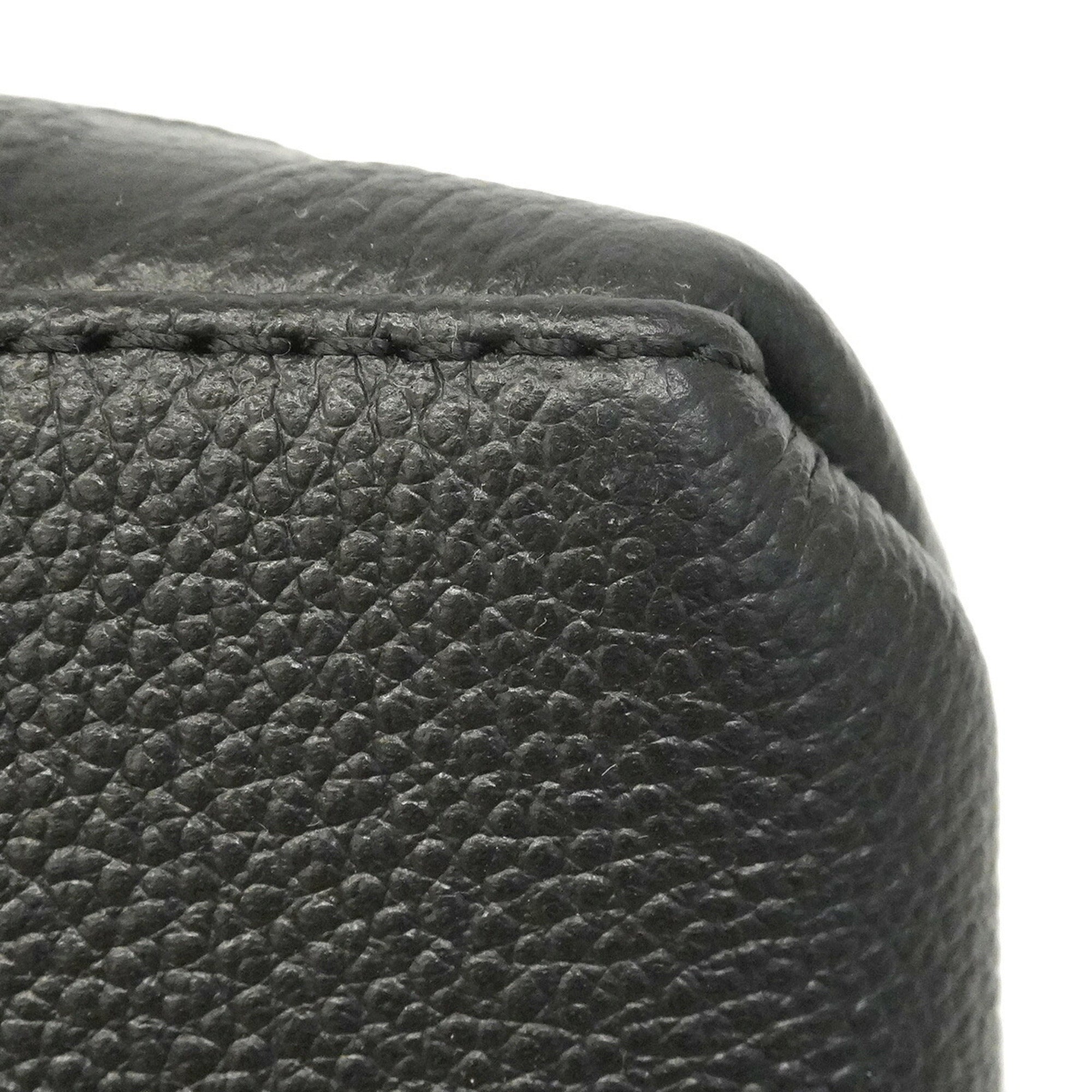 Louis Vuitton Black Handbag (Pre-Owned)