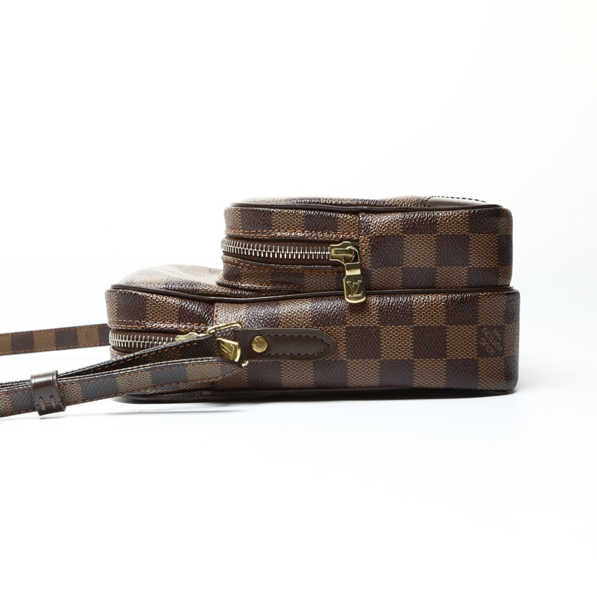 Louis Vuitton Brown Shoulder Bag (Pre-Owned)