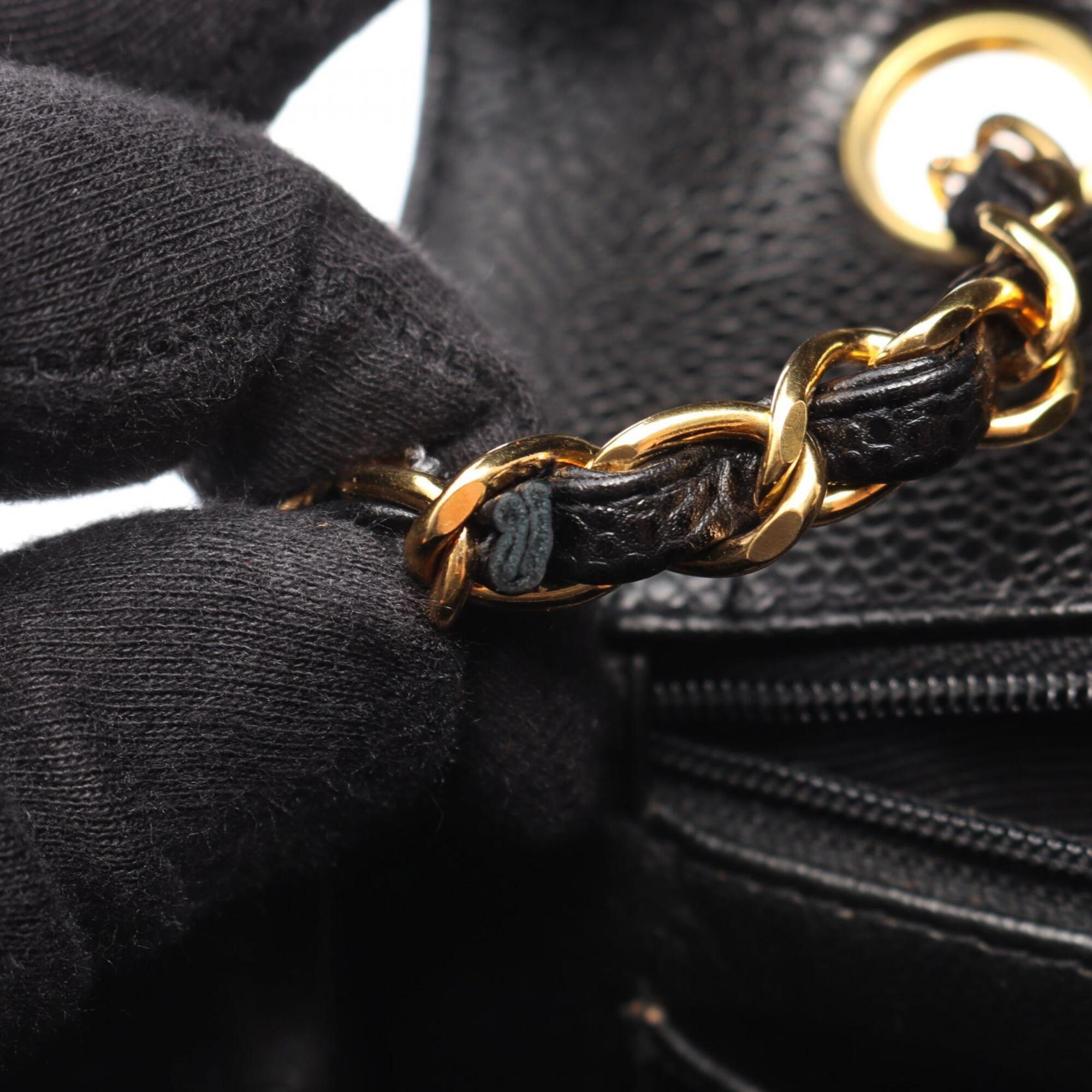 Chanel Black Grained Calfskin Shoulder Bag (Pre-Owned)