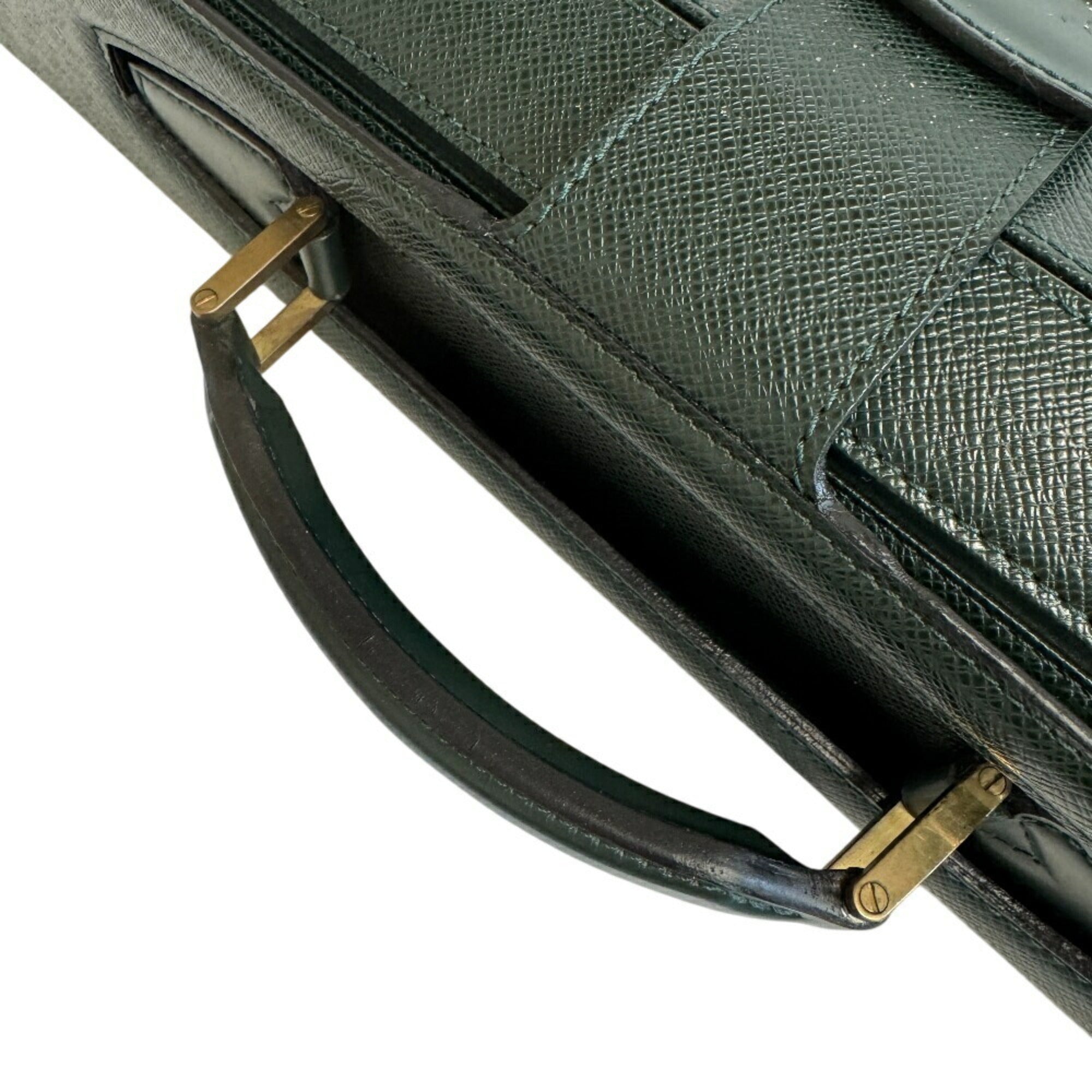 Louis Vuitton Taiga Green Taiga Leather Briefcase (Pre-Owned)