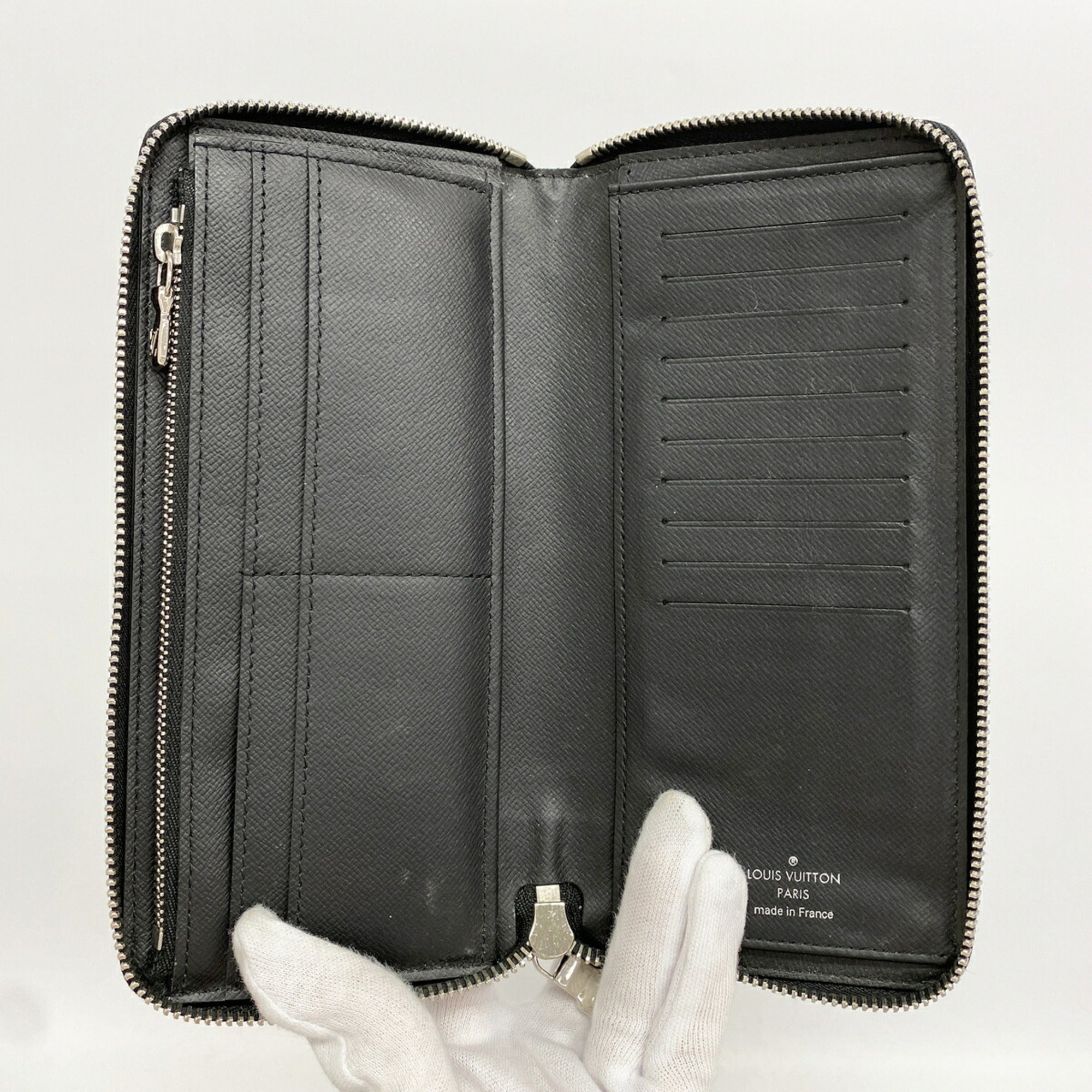 Louis Vuitton Noir Long Wallet (Bi-Fold) (Pre-Owned)