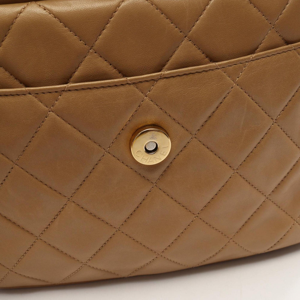 Chanel Beige Leather Handbag Shoulder Bag (Pre-Owned)