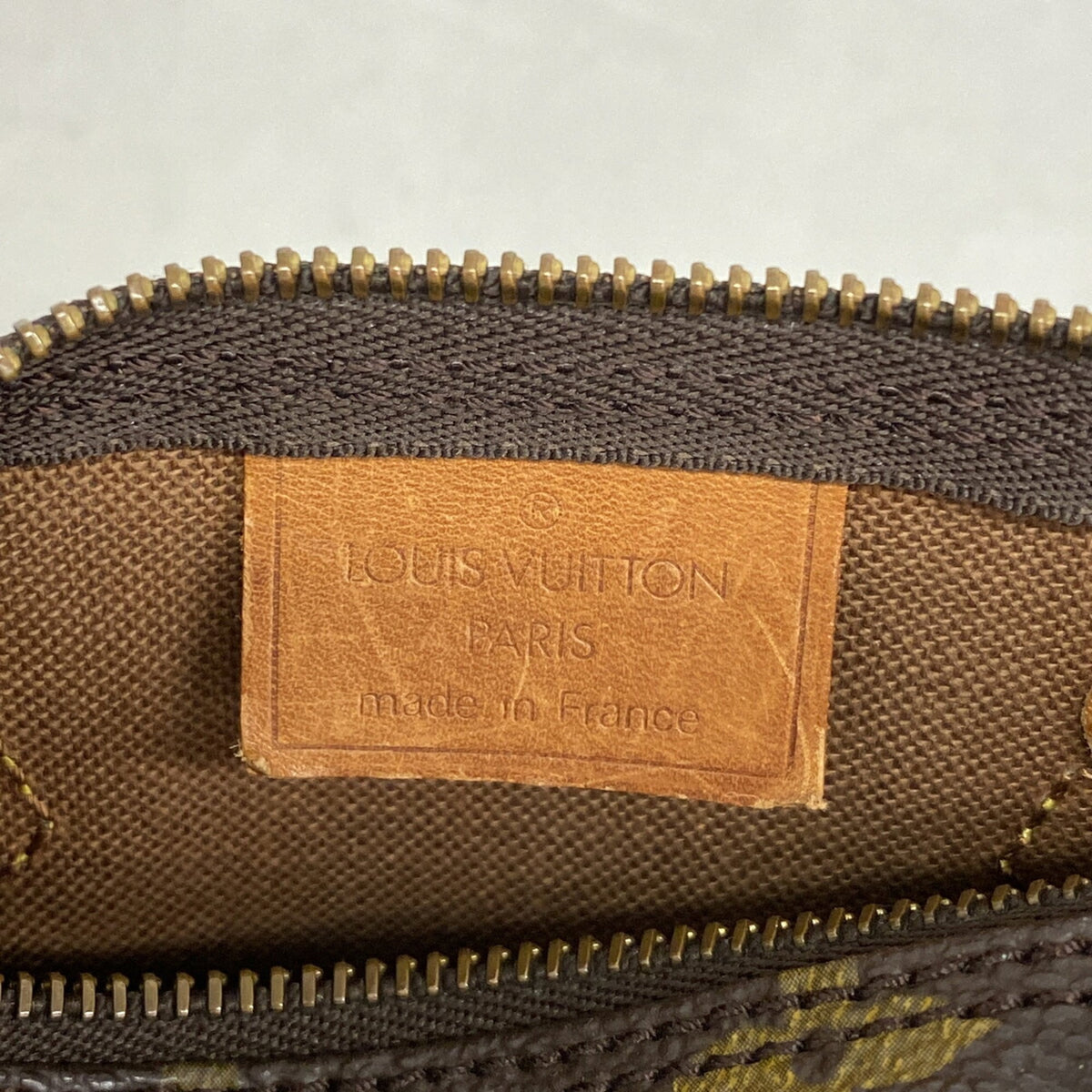 Louis Vuitton Brown Handbag (Pre-Owned)