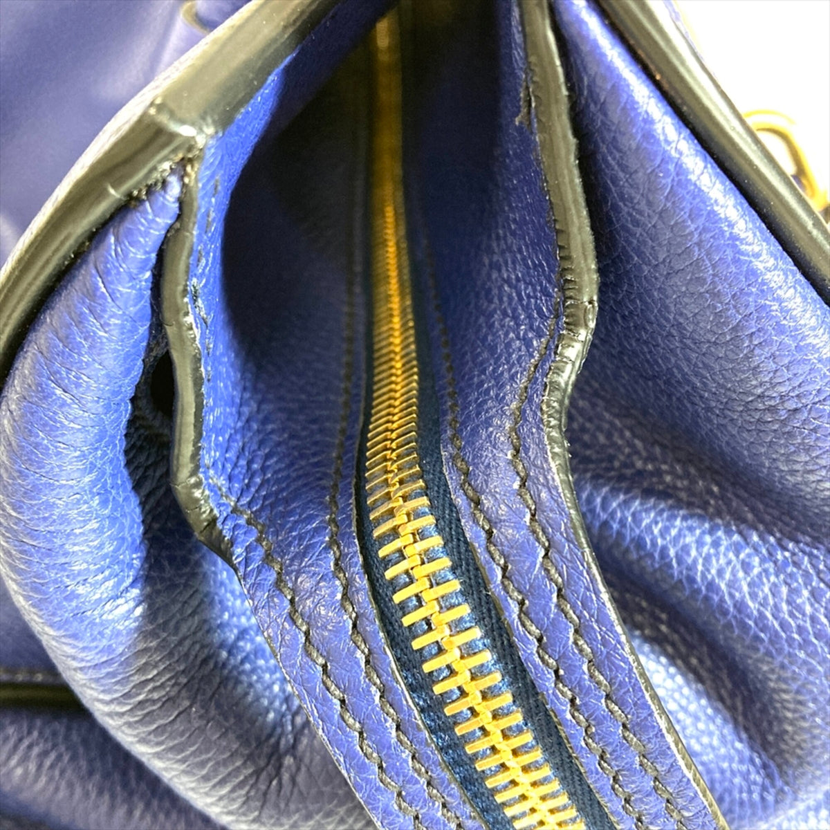 Prada Blue Leather Handbag (Pre-Owned)