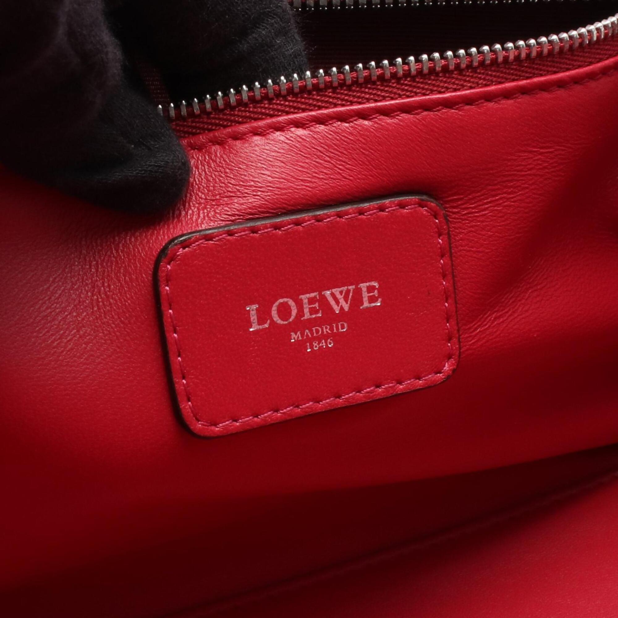 Loewe Red Color Leather Handbag (Pre-Owned)