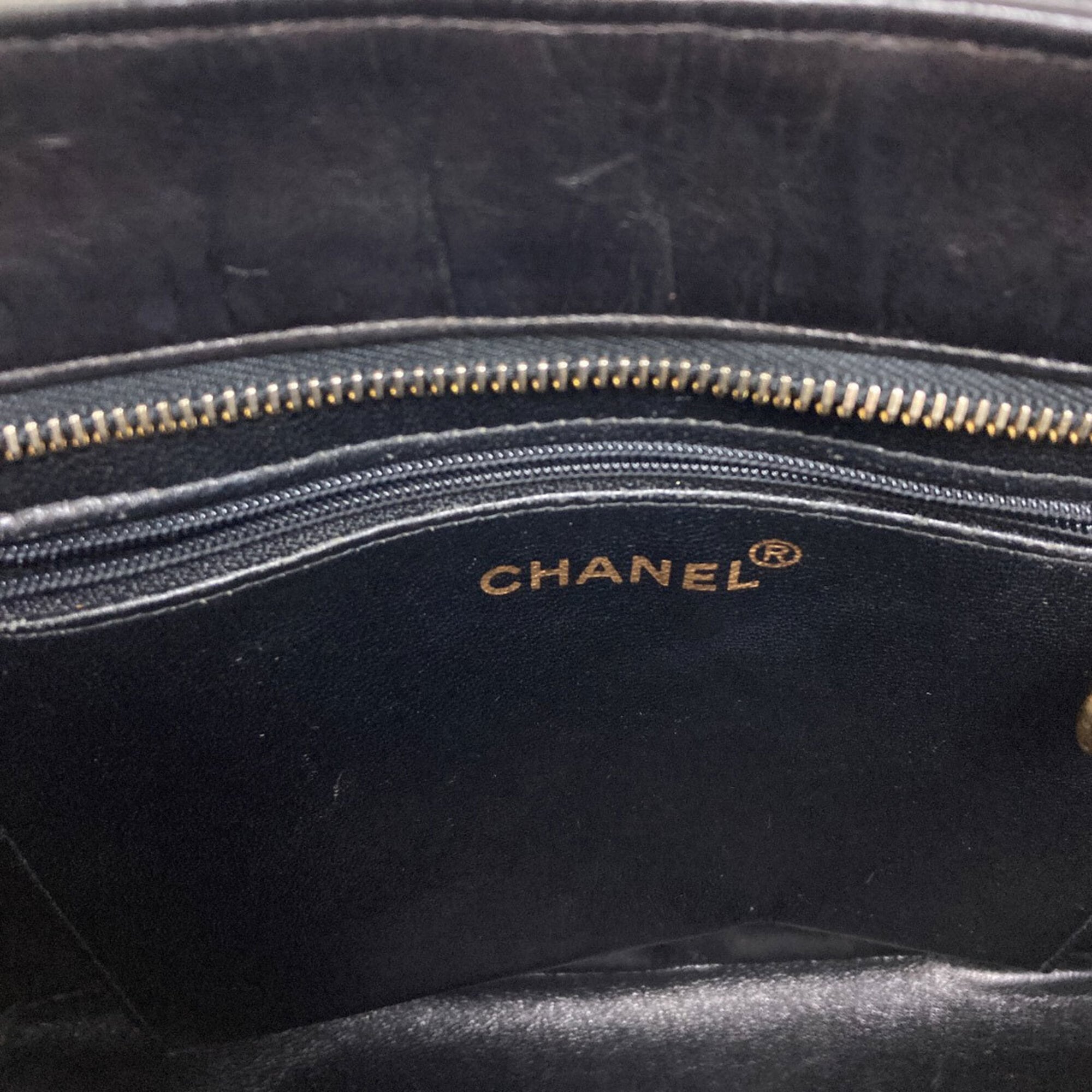 Chanel Black Leather Tote Bag (Pre-Owned)