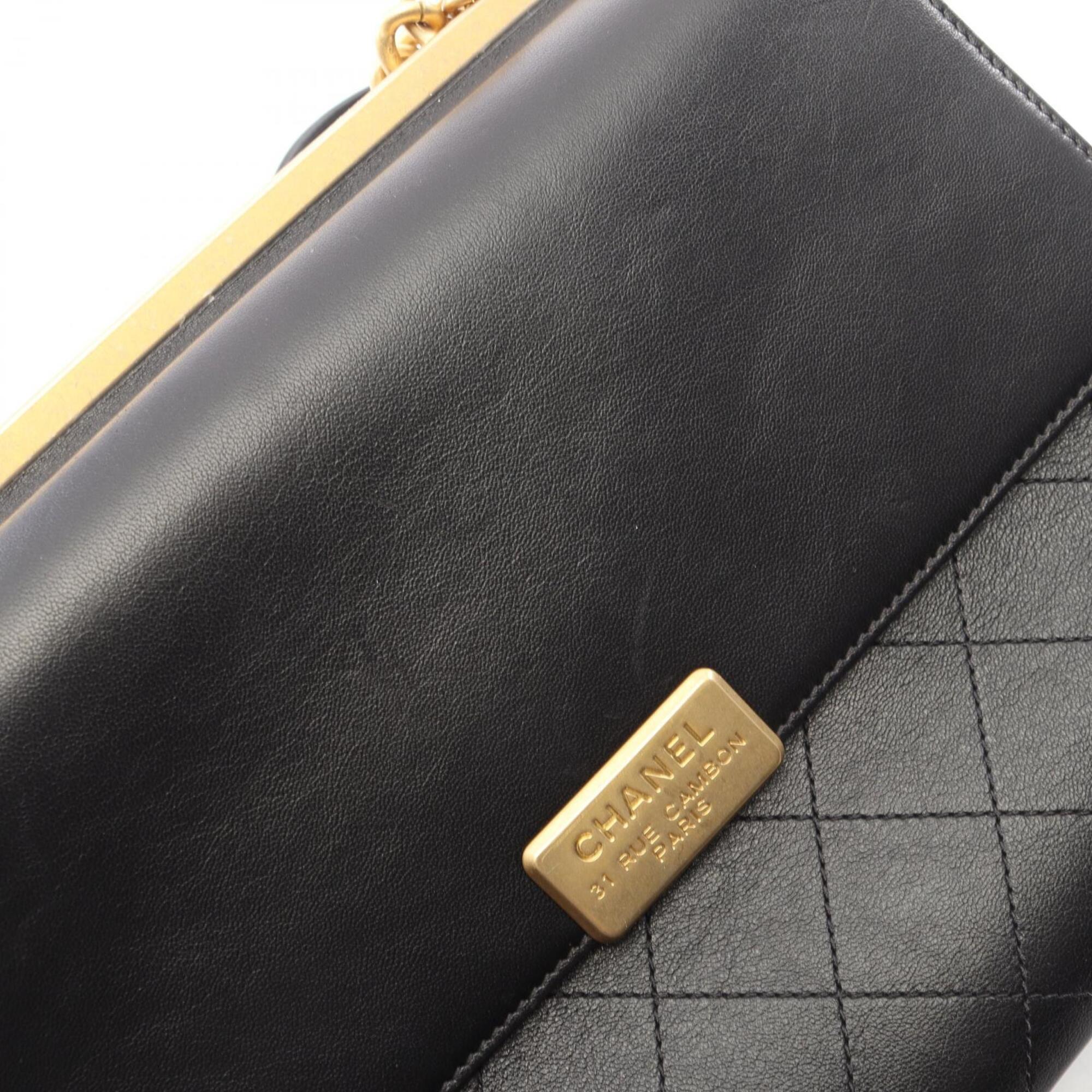 Chanel Black Leather Handbag Shoulder Bag (Pre-Owned)