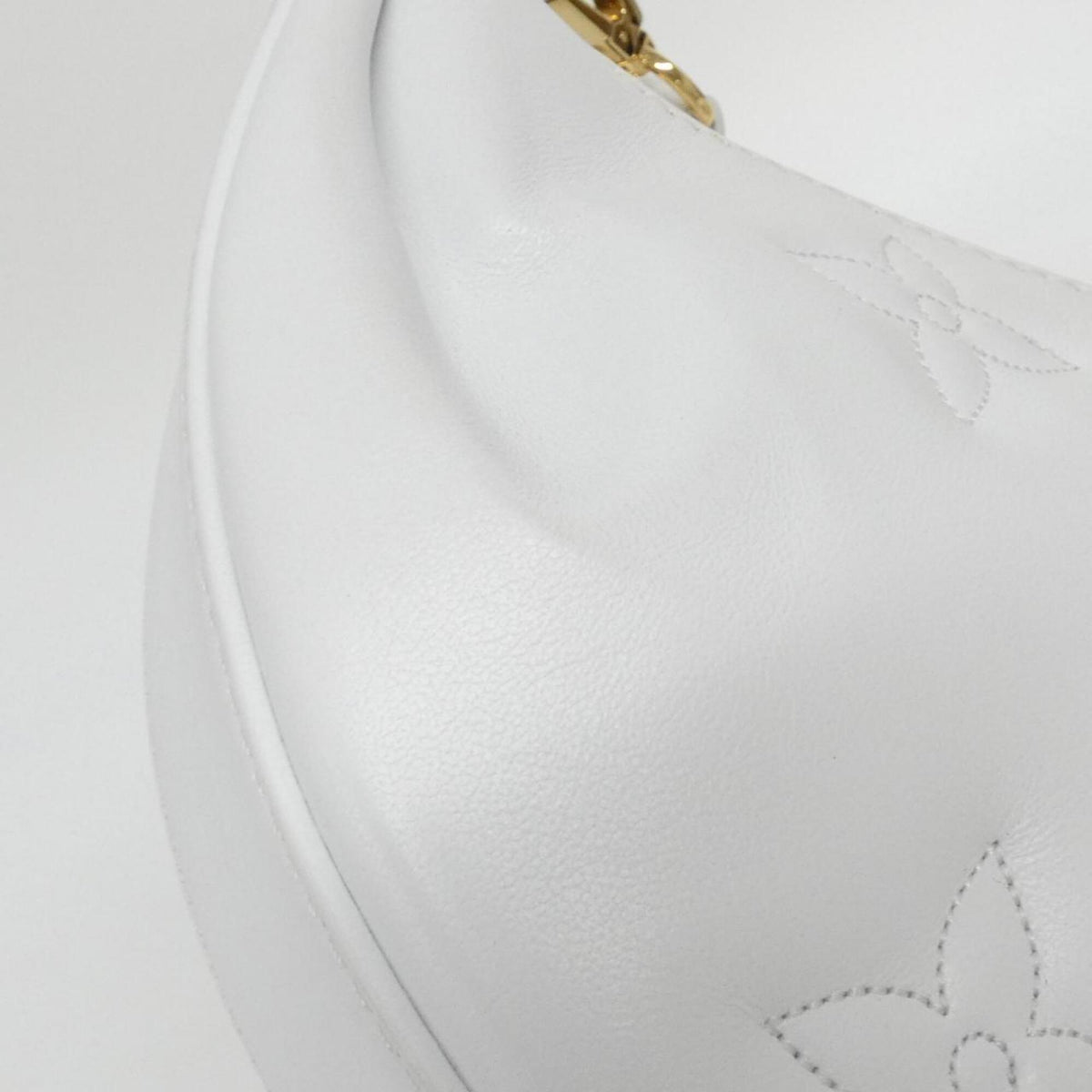 Louis Vuitton White Leather Shoulder Bag (Pre-Owned)