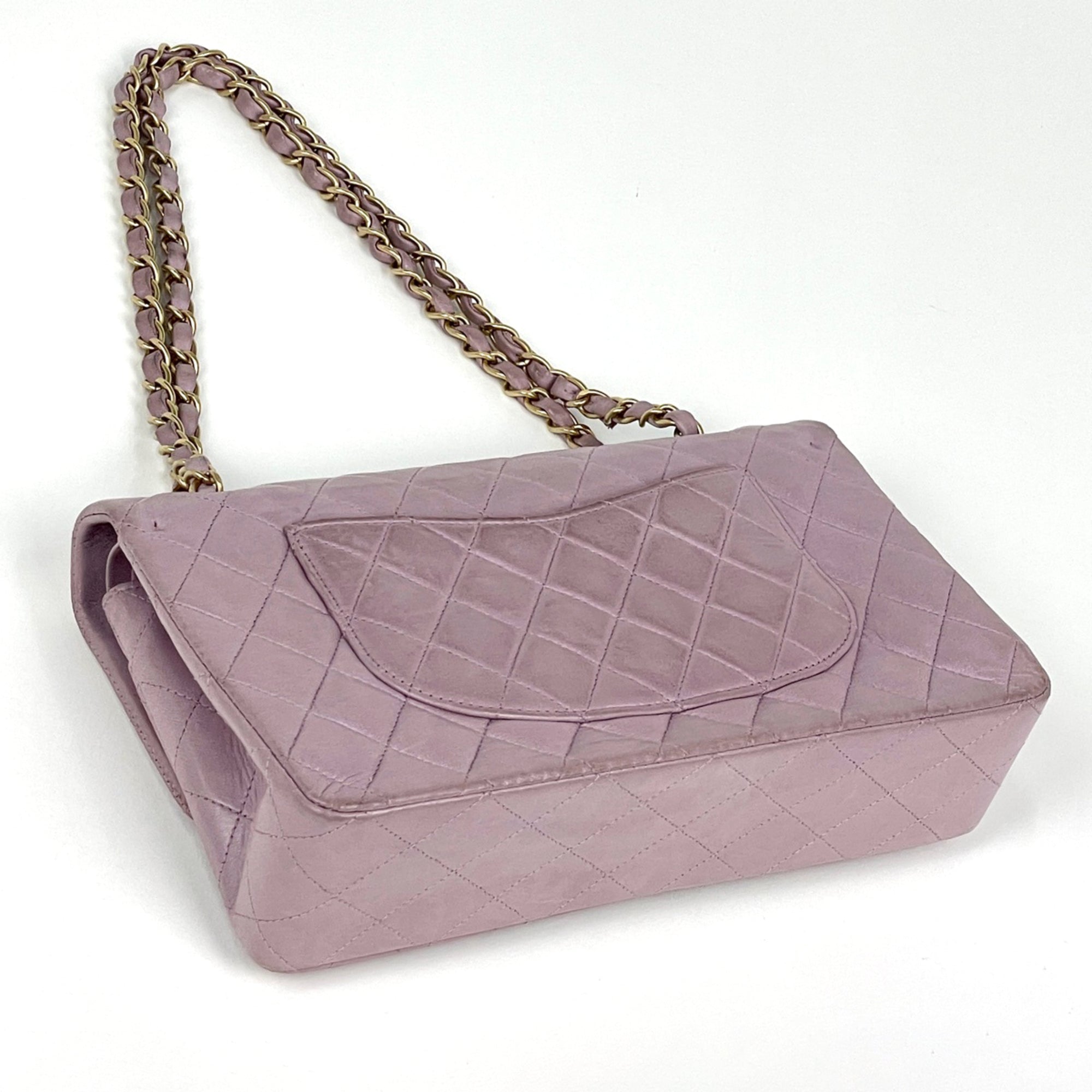 Chanel Purple Leather Shoulder Bag (Pre-Owned)