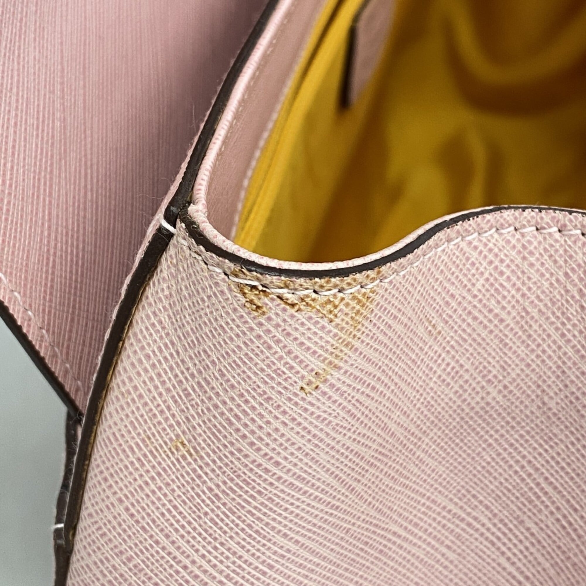 Salvatore Ferragamo Pink Leather Handbag (Pre-Owned)
