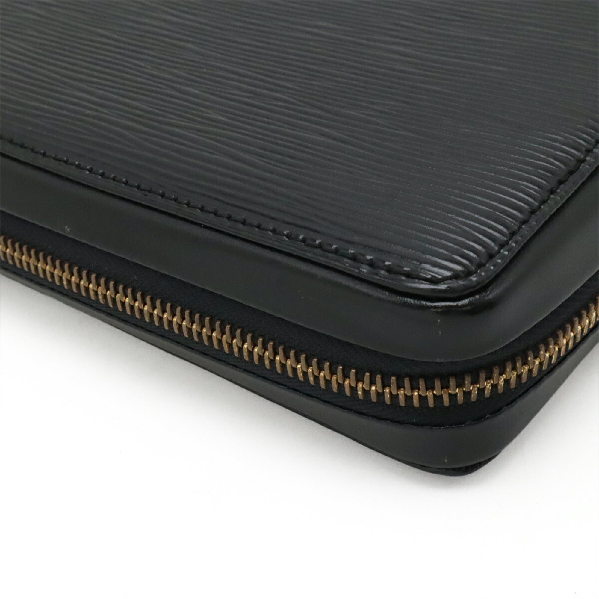 Louis Vuitton Noir Epi Leather Clutch Bag (Pre-Owned)