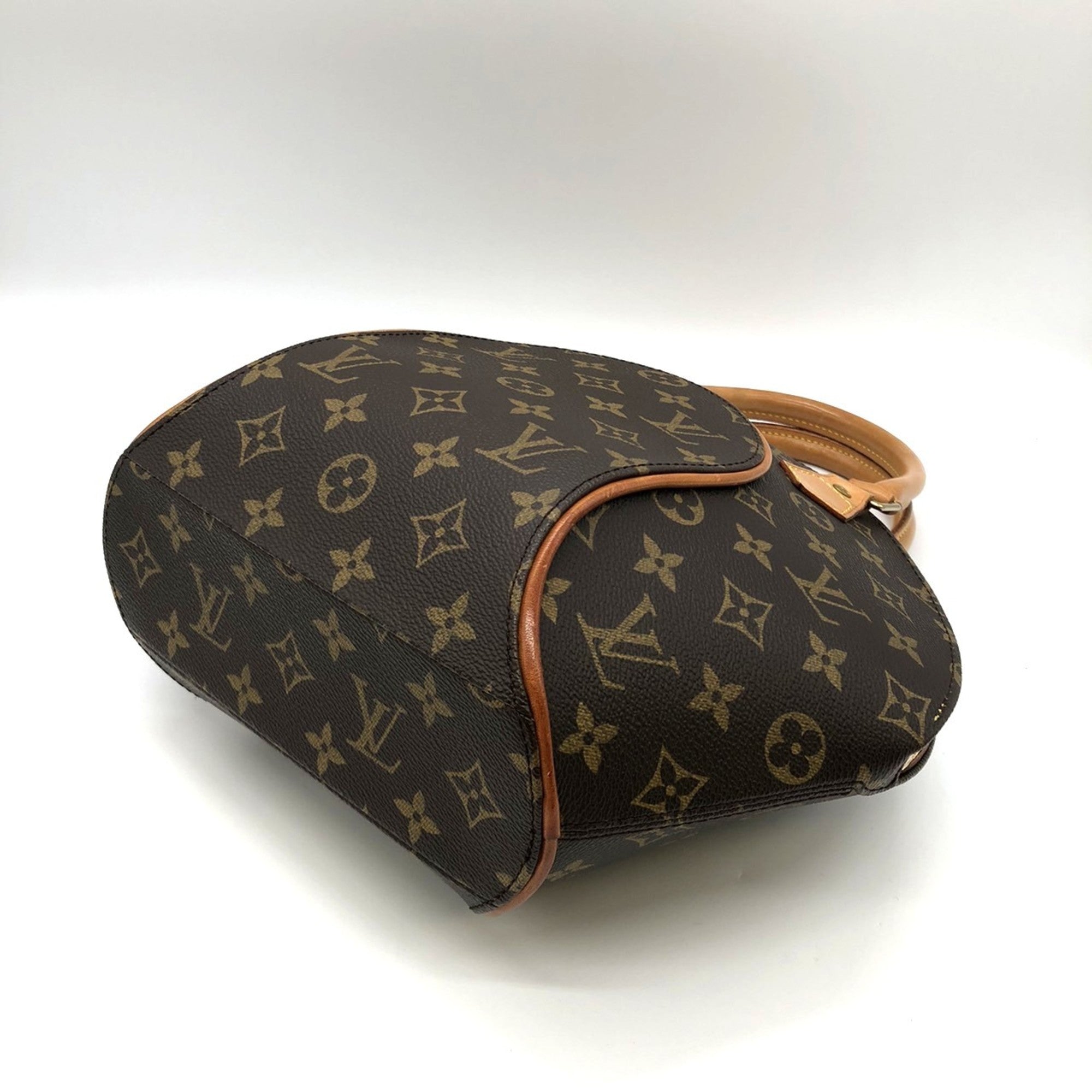 Louis Vuitton Brown Monogram Monogram Handbag (Pre-Owned)