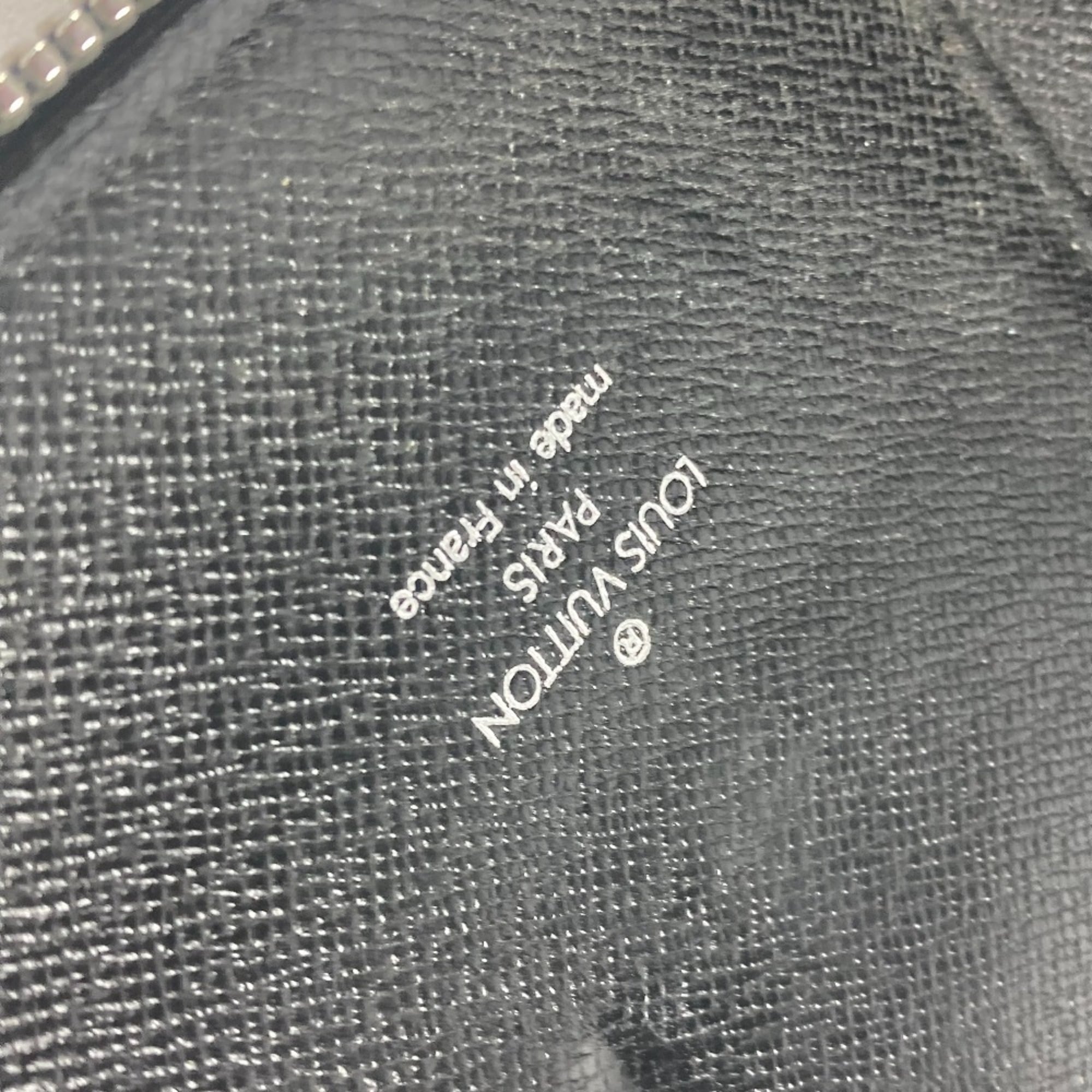 Louis Vuitton Taiga Ardoise Black Taiga Leather Long Wallet (Bi-Fold) (Pre-Owned)
