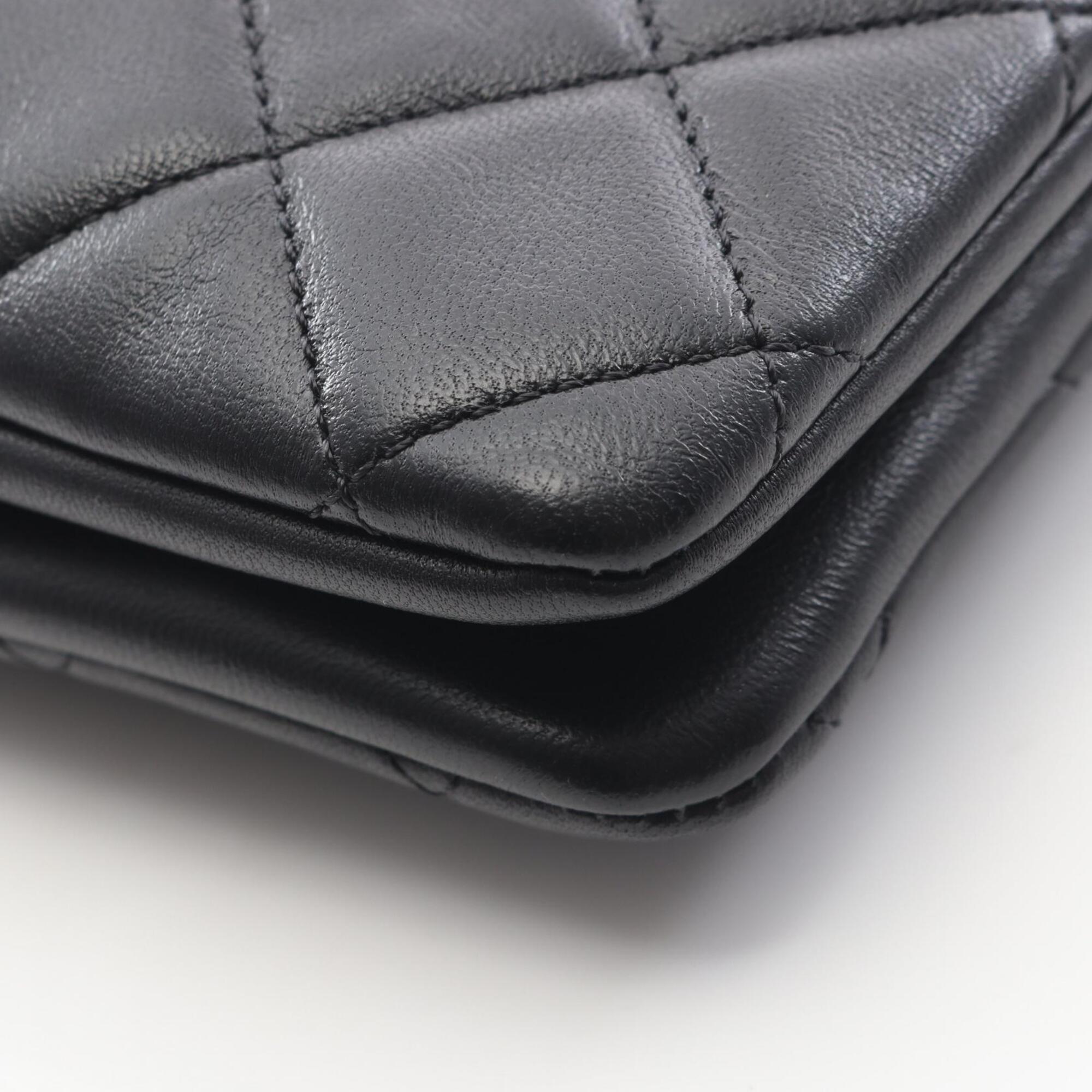 Chanel Matelasse Black Leather Handbag Shoulder Bag (Pre-Owned)