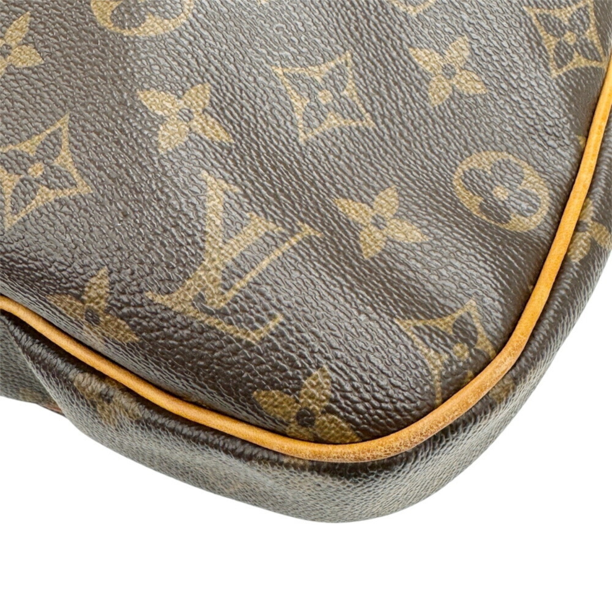 Louis Vuitton Brown Monogram Canvas Shoulder Bag (Pre-Owned)