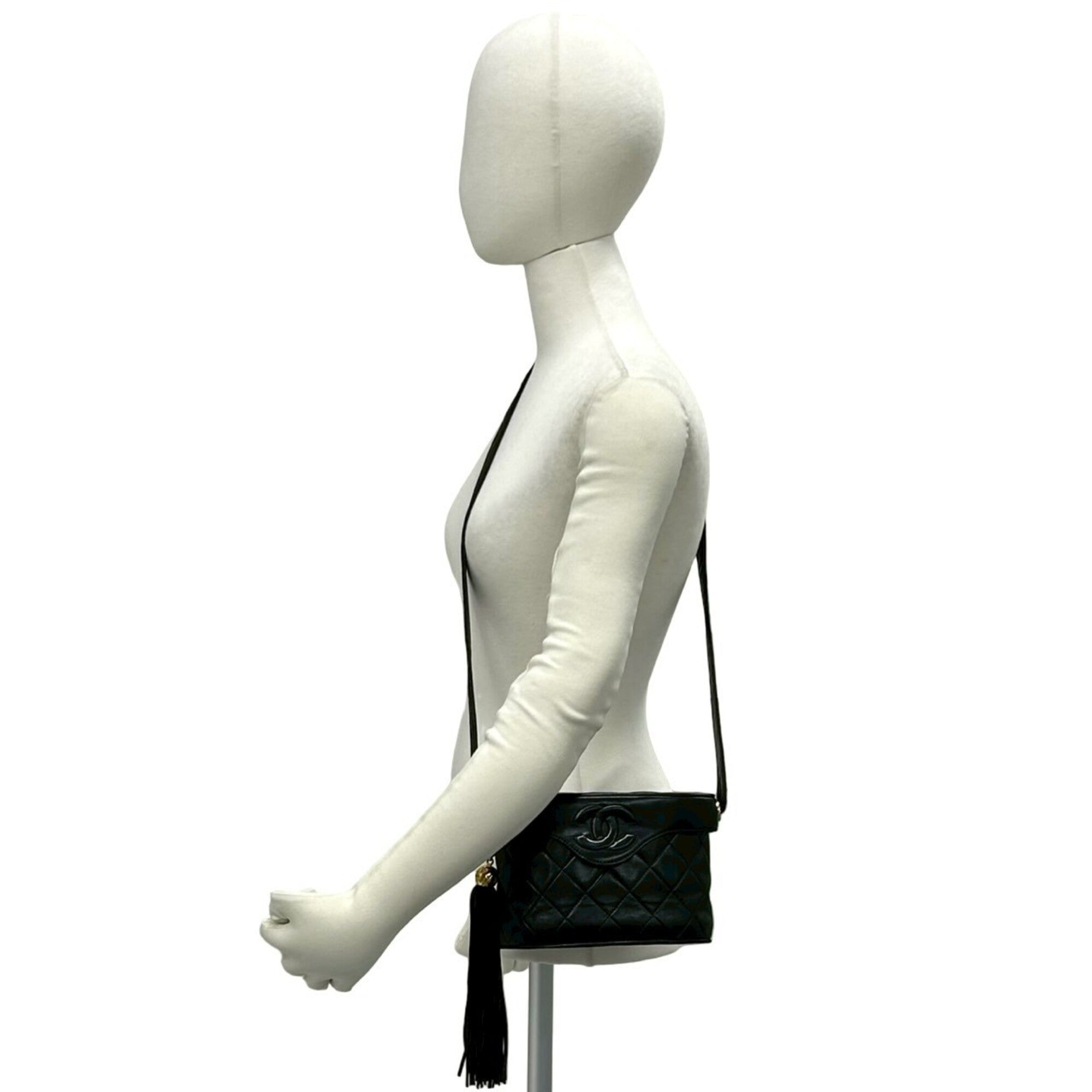 Chanel Black Leather Shoulder Bag Vanity Bag (Pre-Owned)
