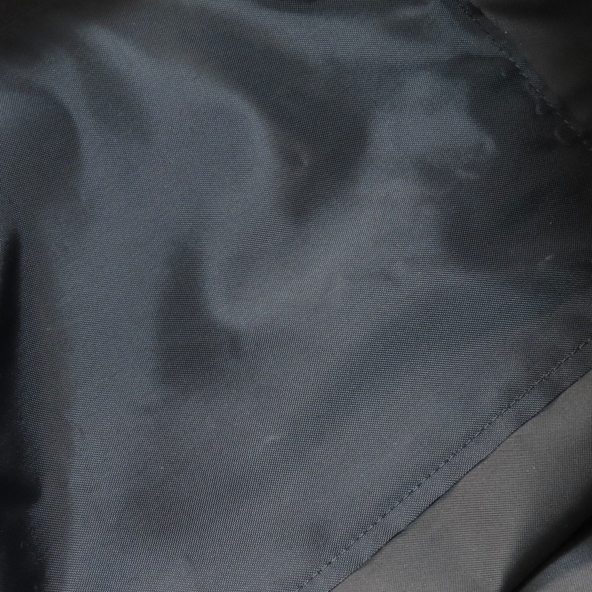 Longchamp Black Nylon Tote Bag (Pre-Owned)